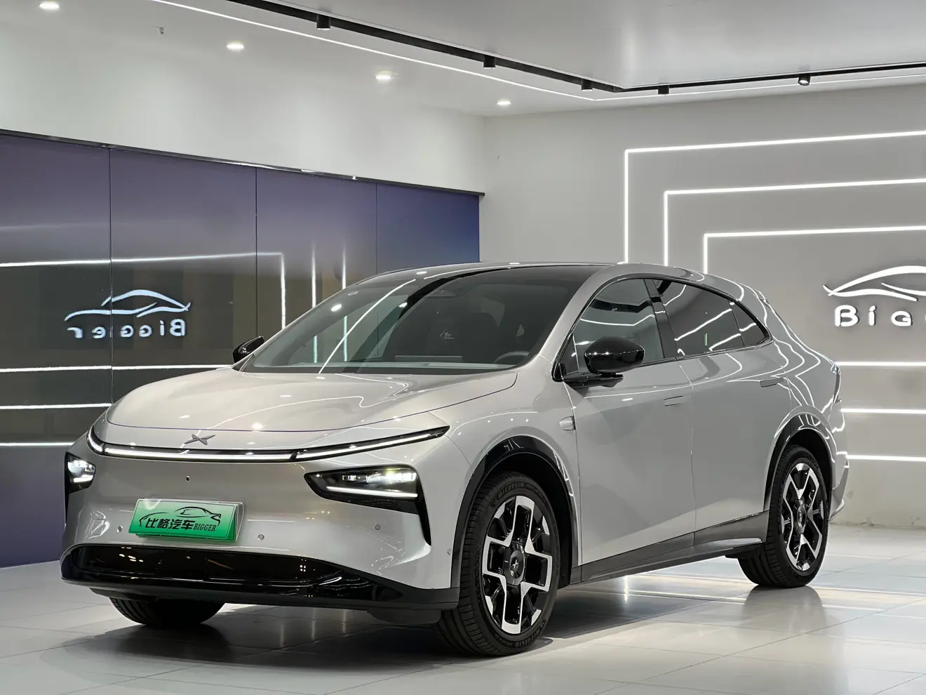 Xpeng G7  из Китая