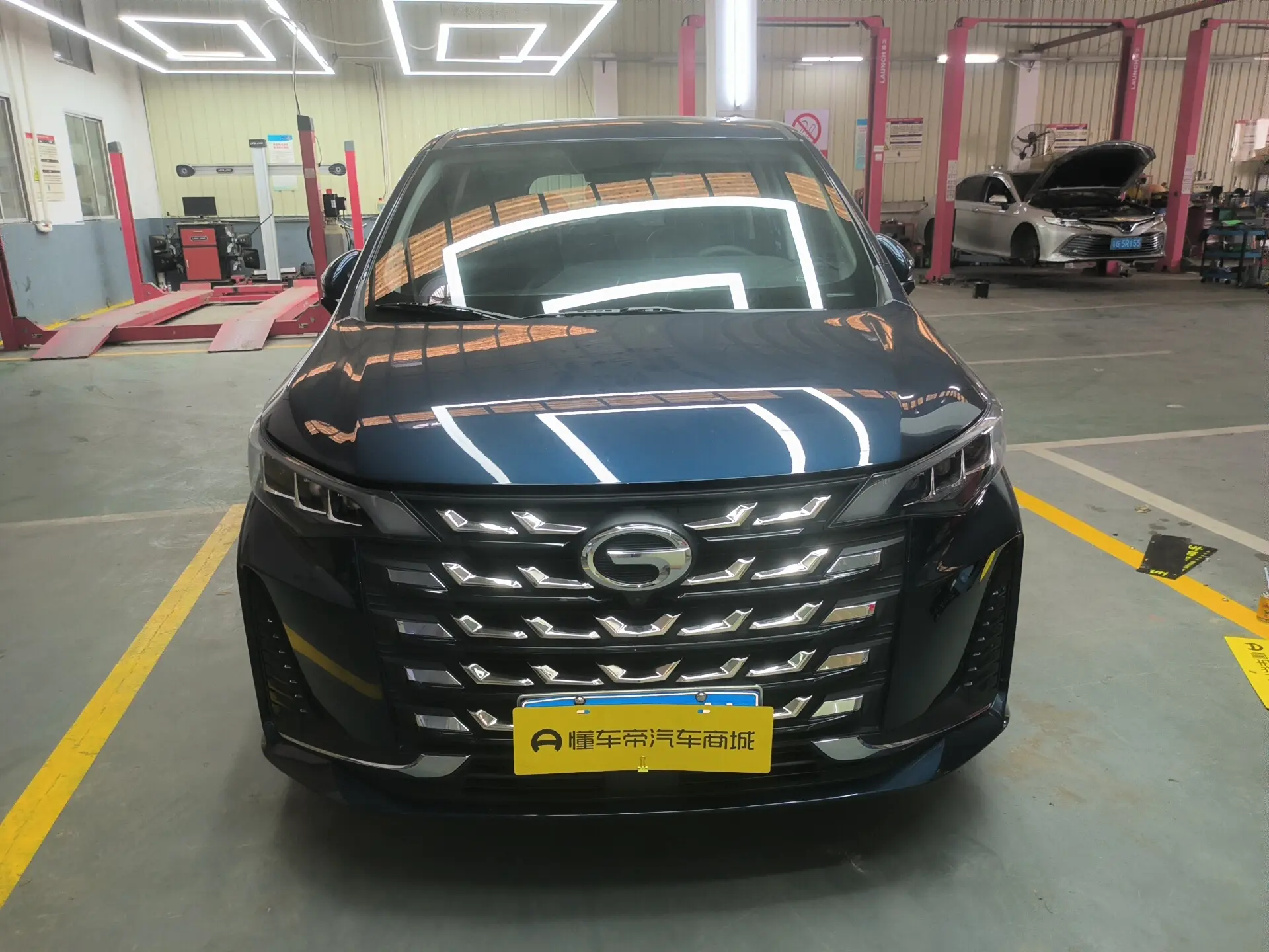 GAC Trumpchi M6  из Китая