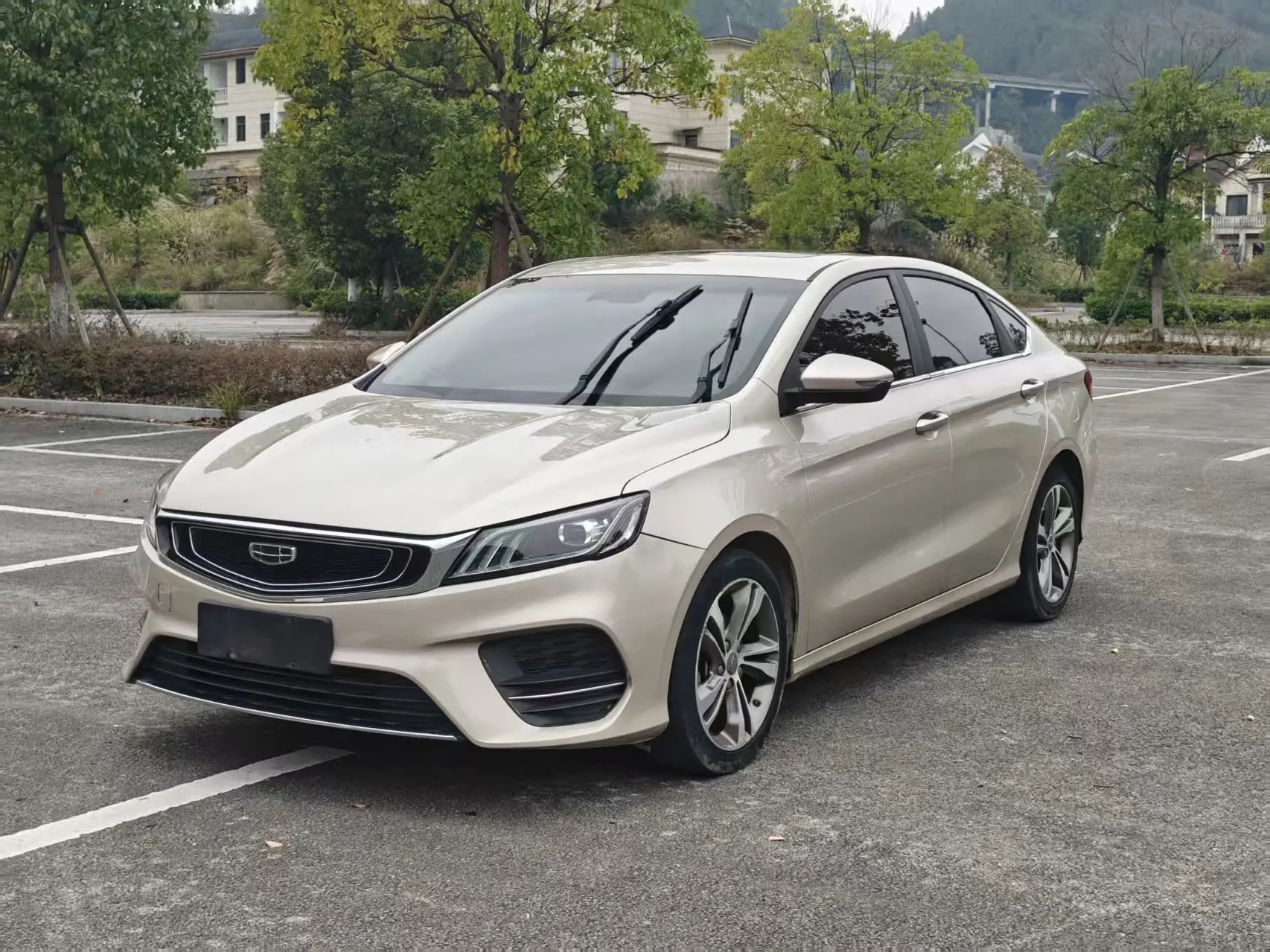 Geely Binrui  из Китая