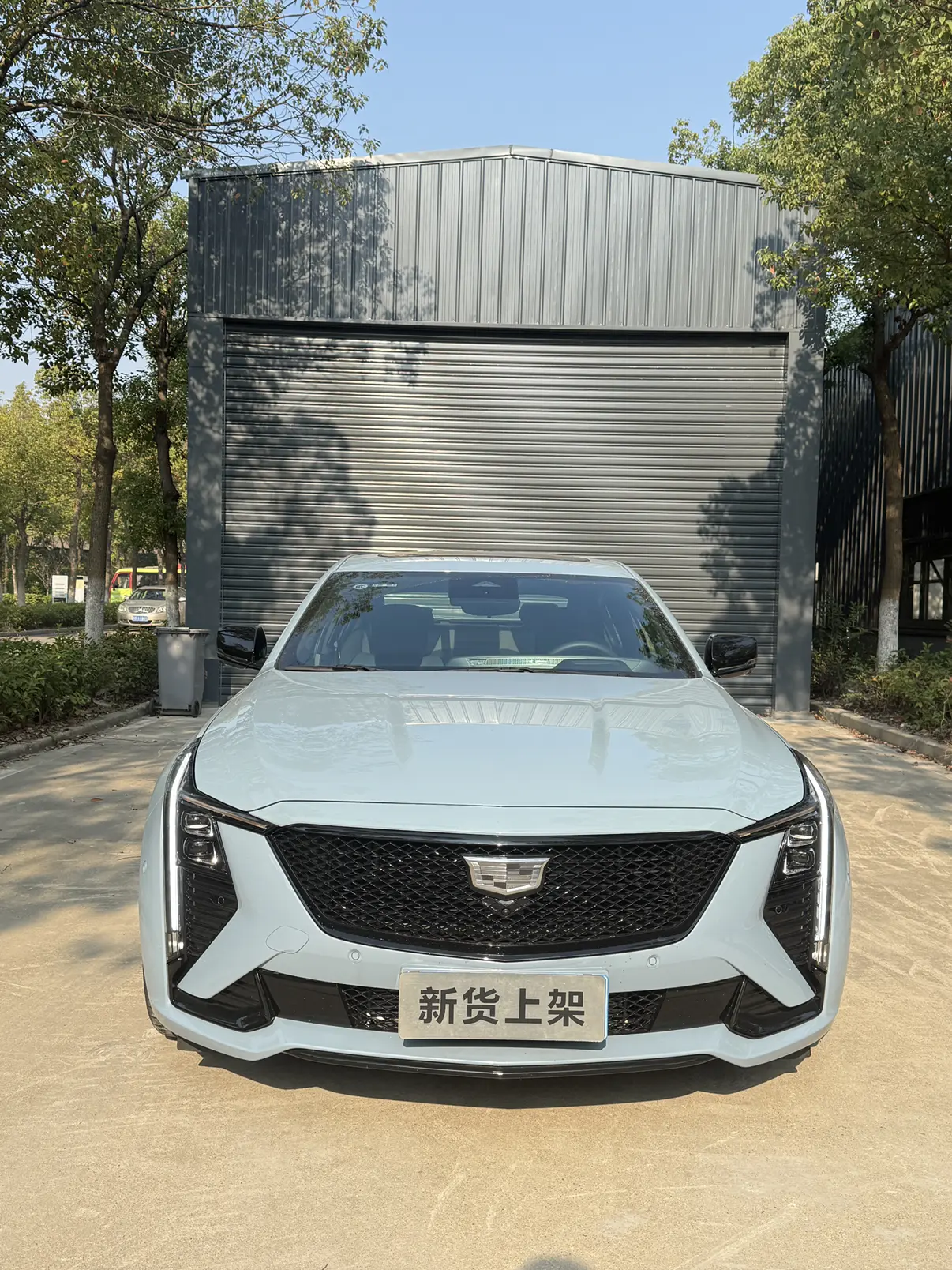 Cadillac CT5  из Китая