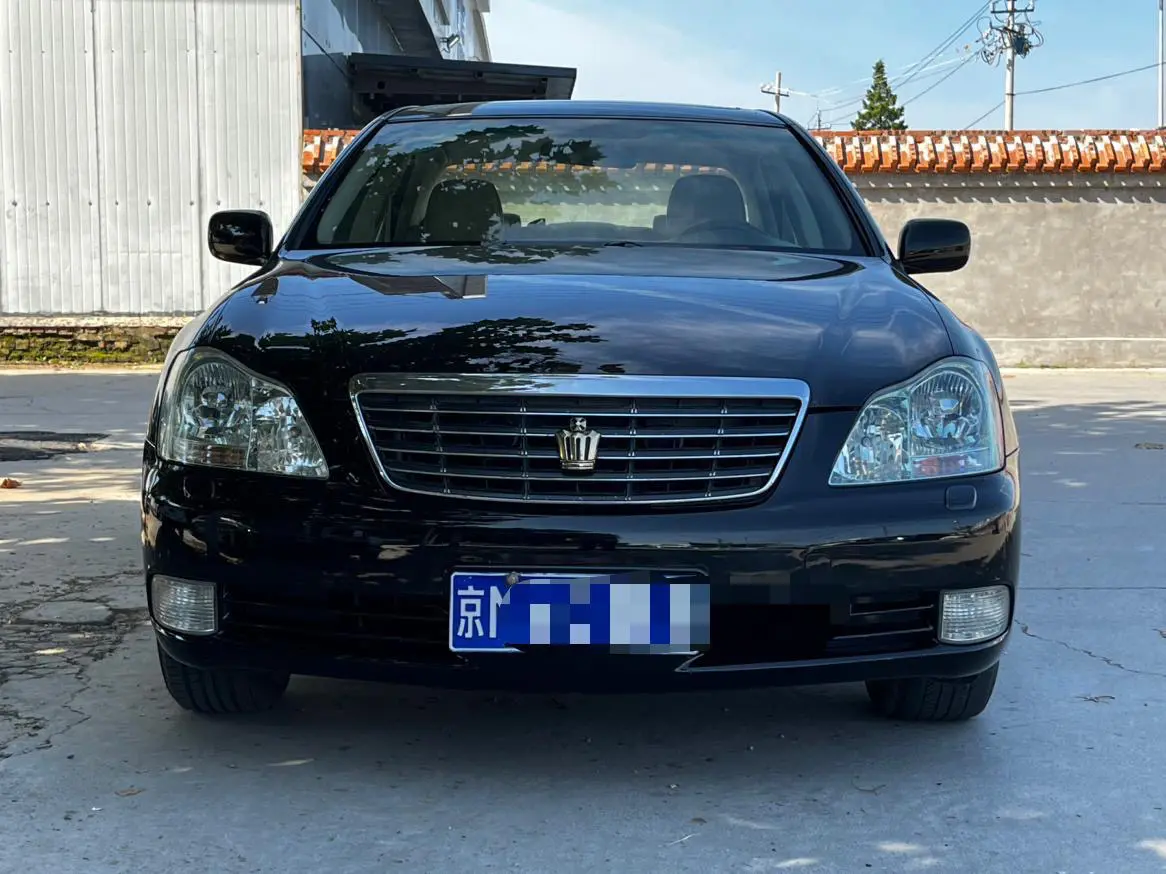 Toyota Crown  из Китая