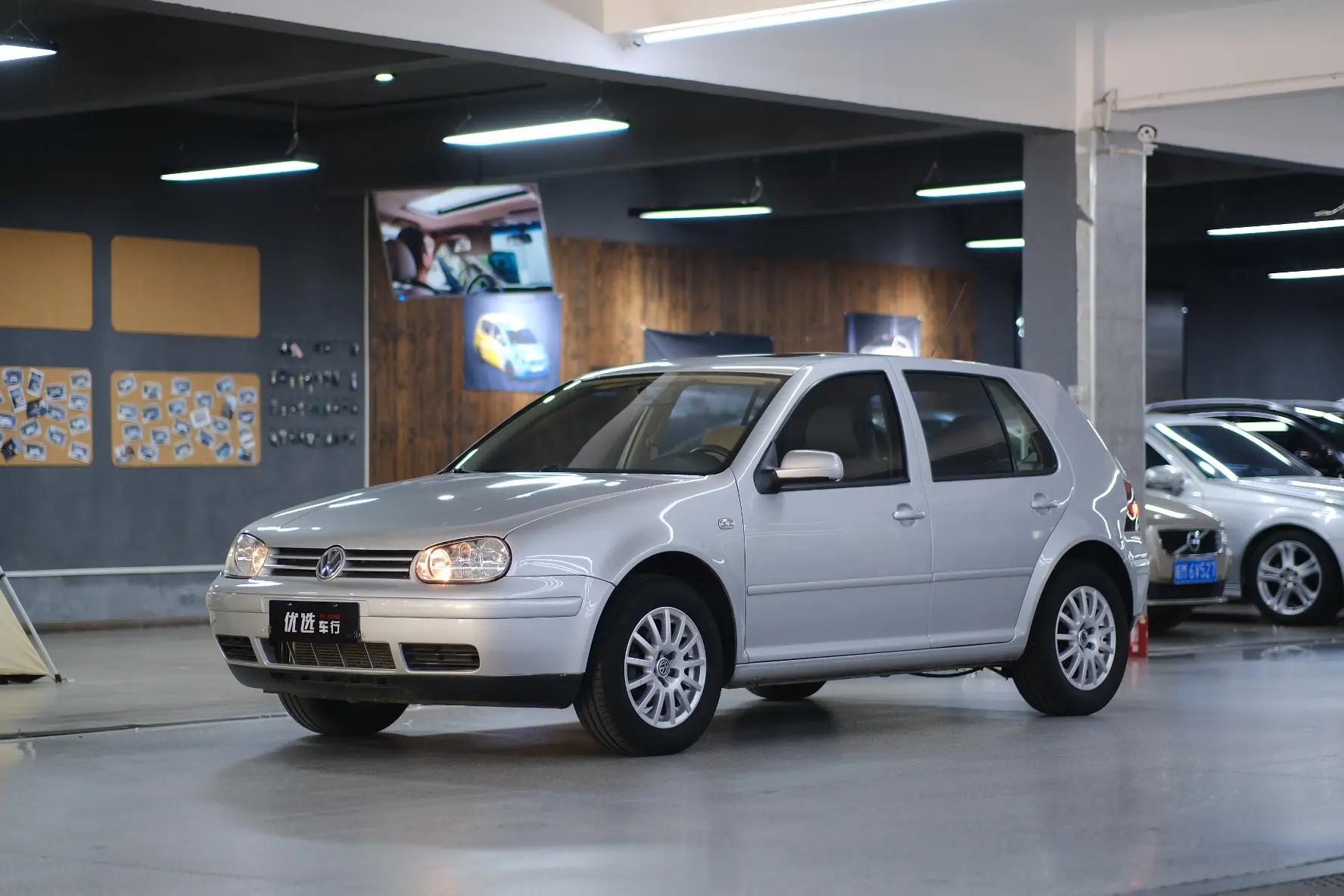 Volkswagen Golf  из Китая