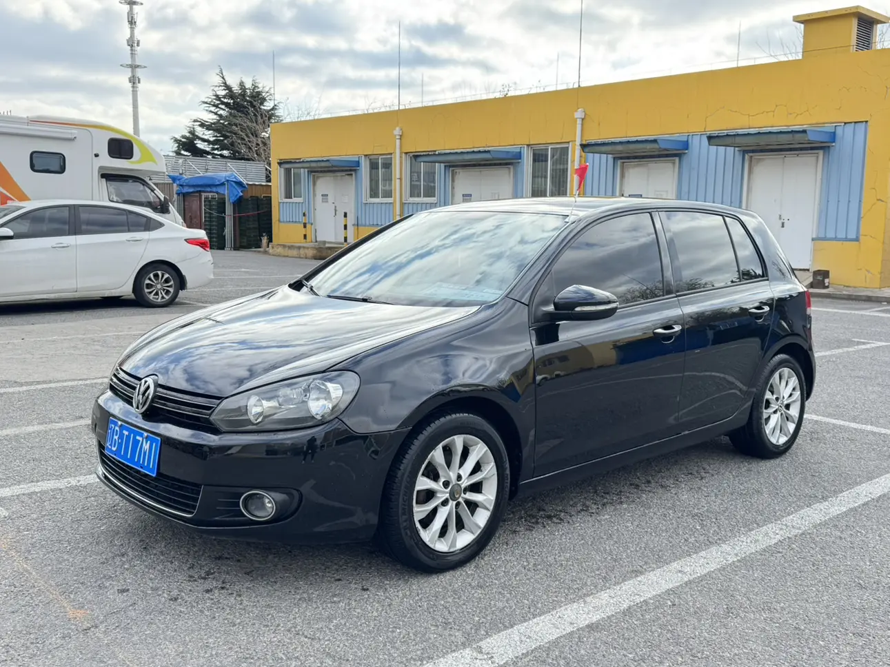 Volkswagen Golf  из Китая