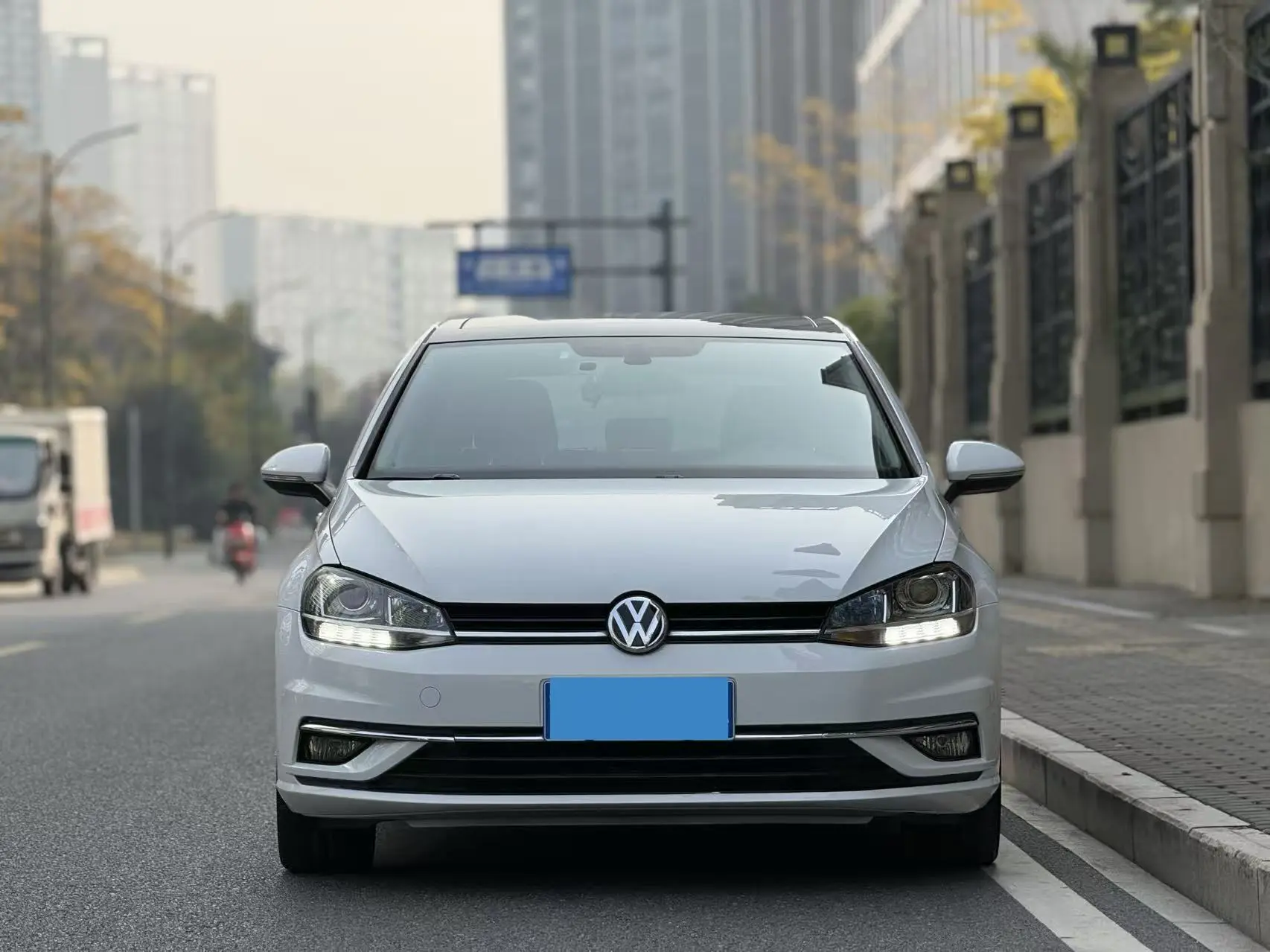 Volkswagen Golf  из Китая