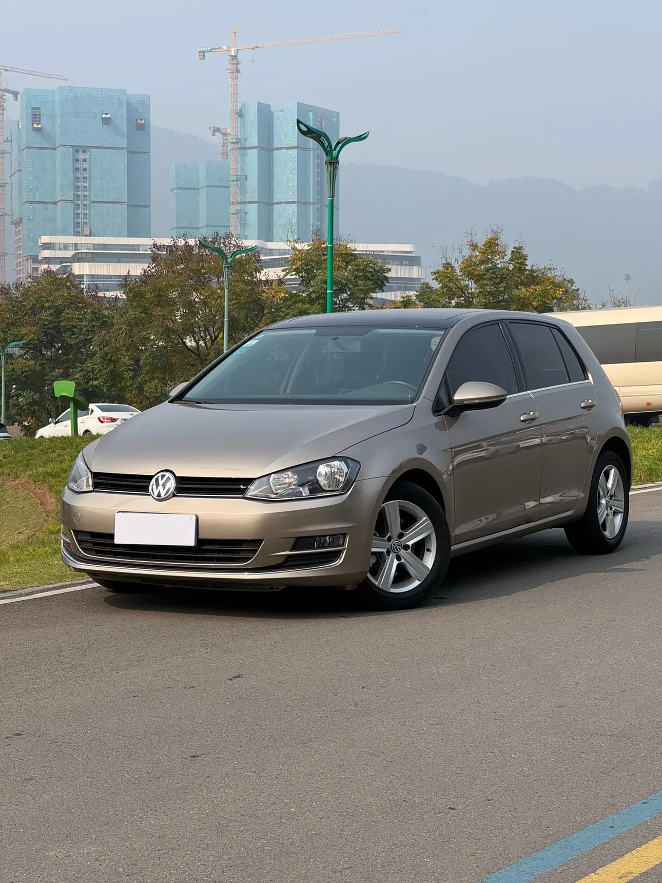 Volkswagen Golf  из Китая