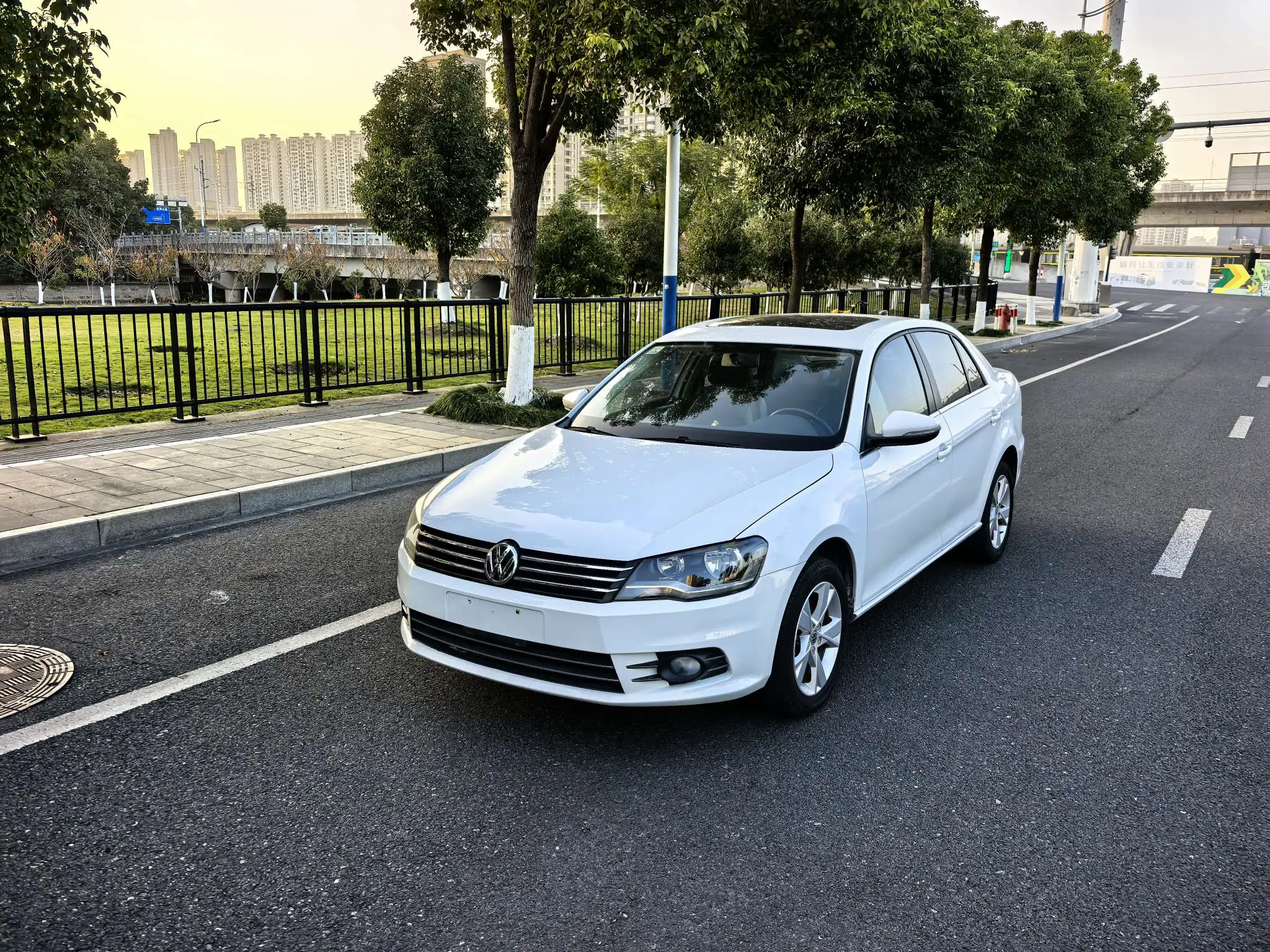 Volkswagen Bora  из Китая