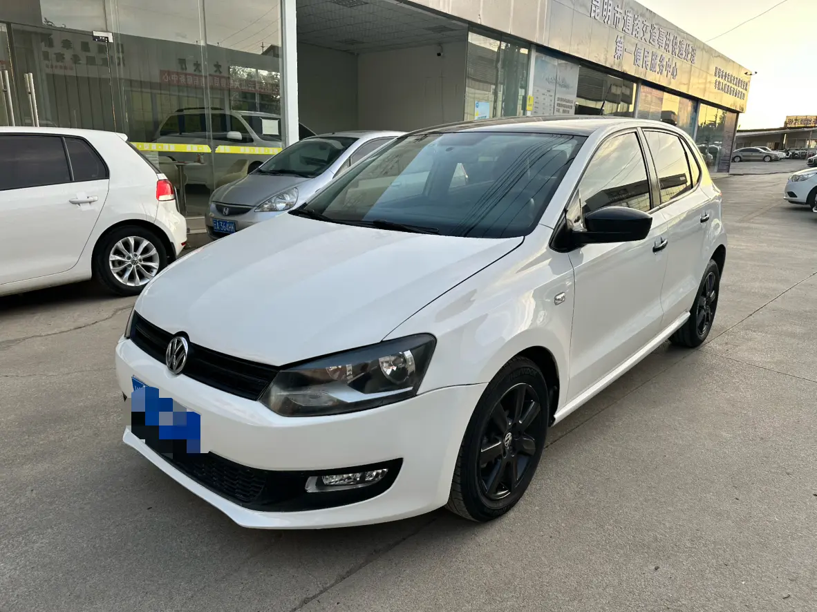 Volkswagen Polo  из Китая