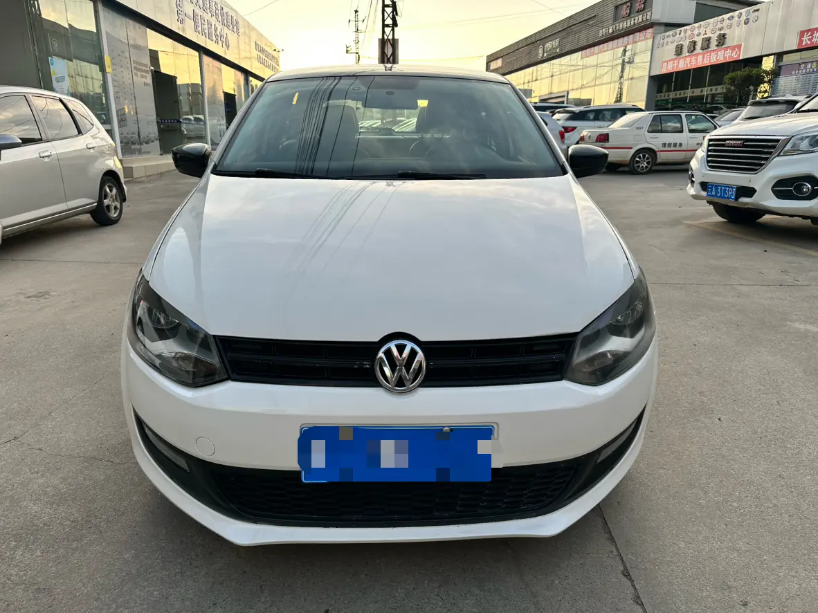 Volkswagen Polo  из Китая