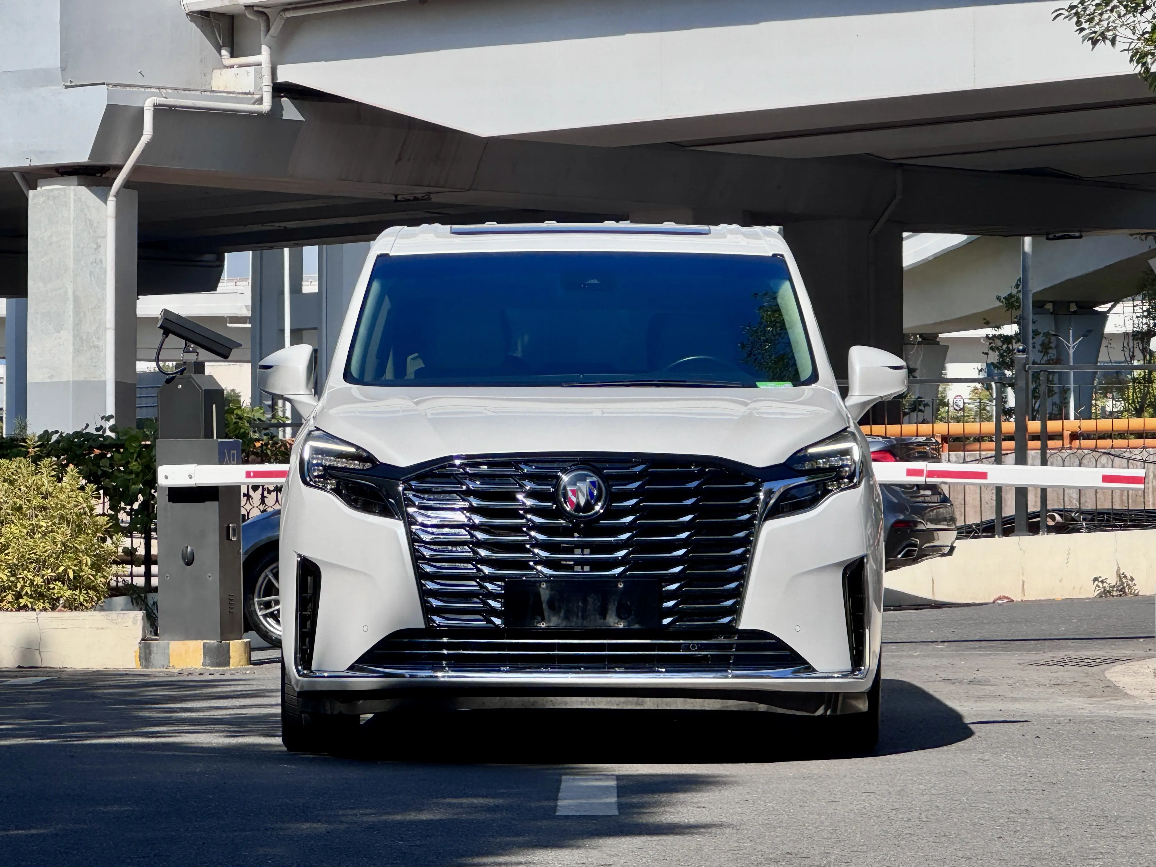 Buick GL8  из Китая