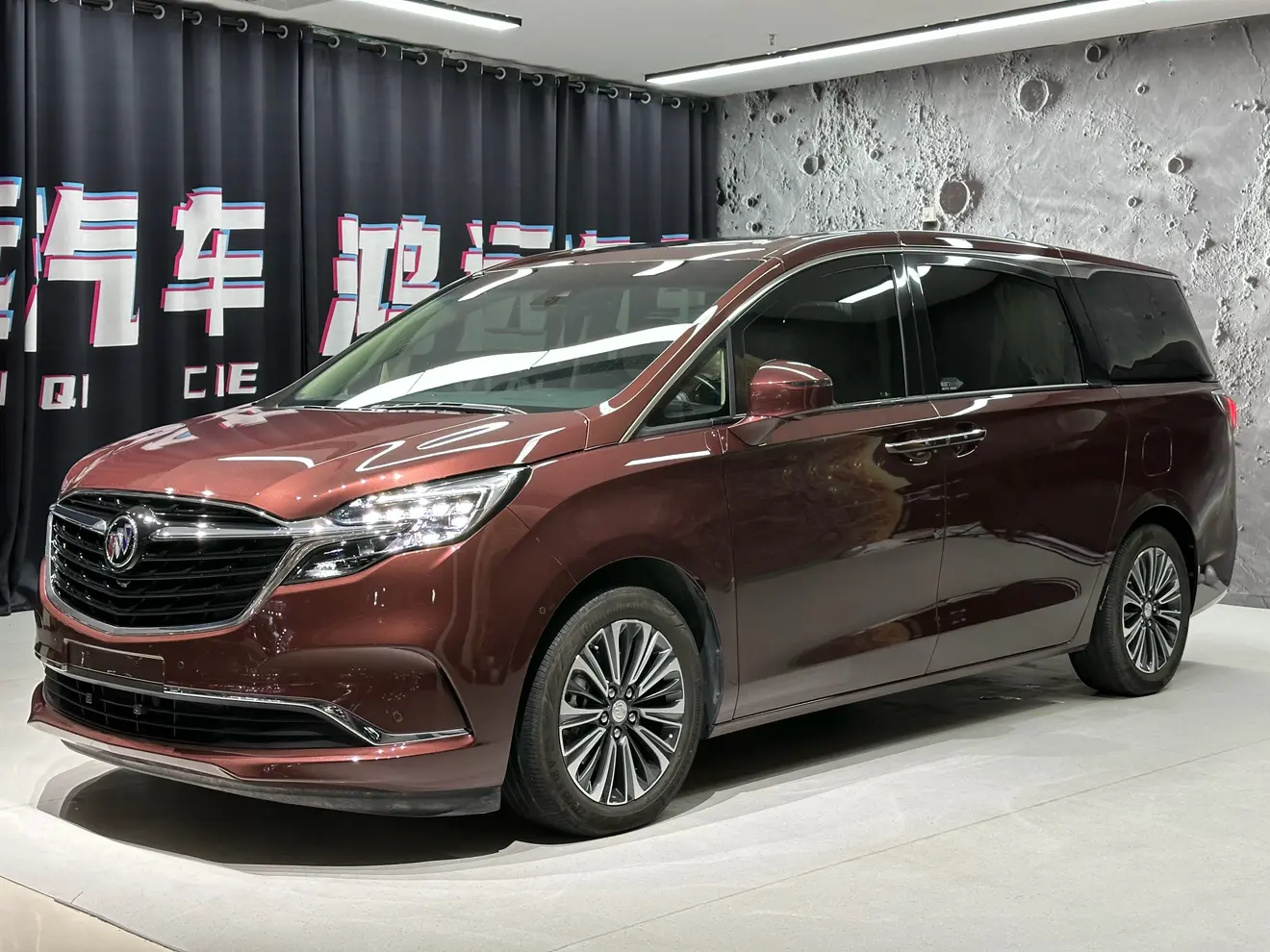 Buick GL8  из Китая