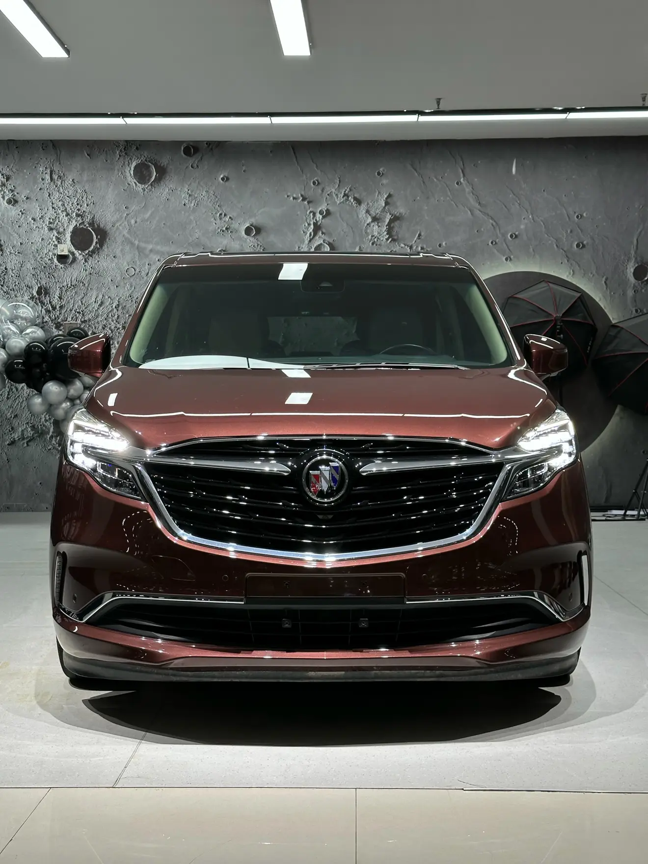 Buick GL8  из Китая