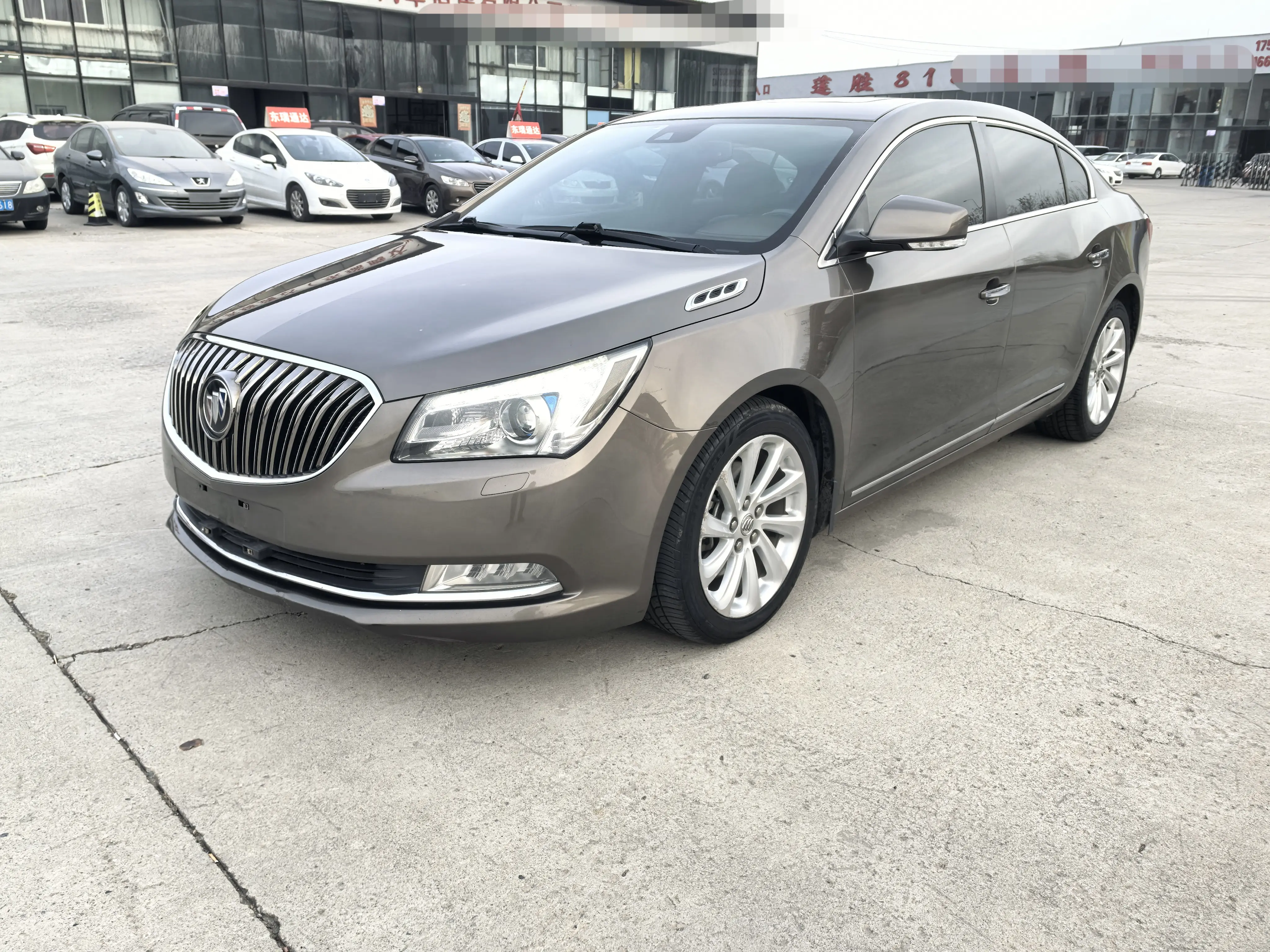 Buick LaCrosse  из Китая
