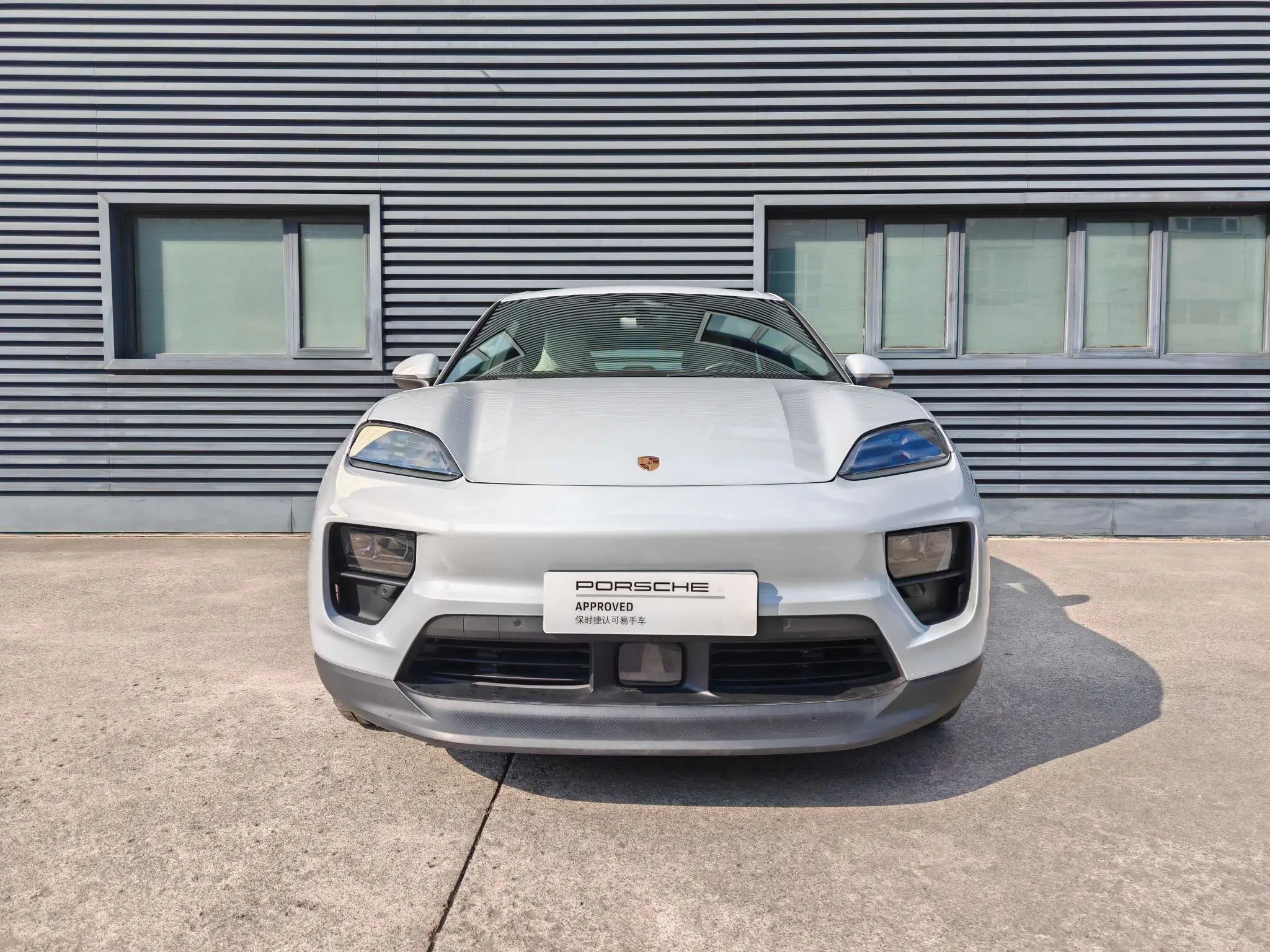 Porsche Macan EV  из Китая