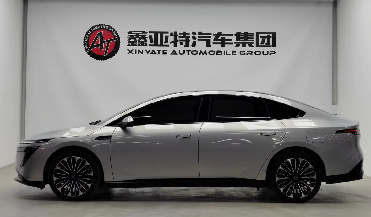 Nissan N7  из Китая