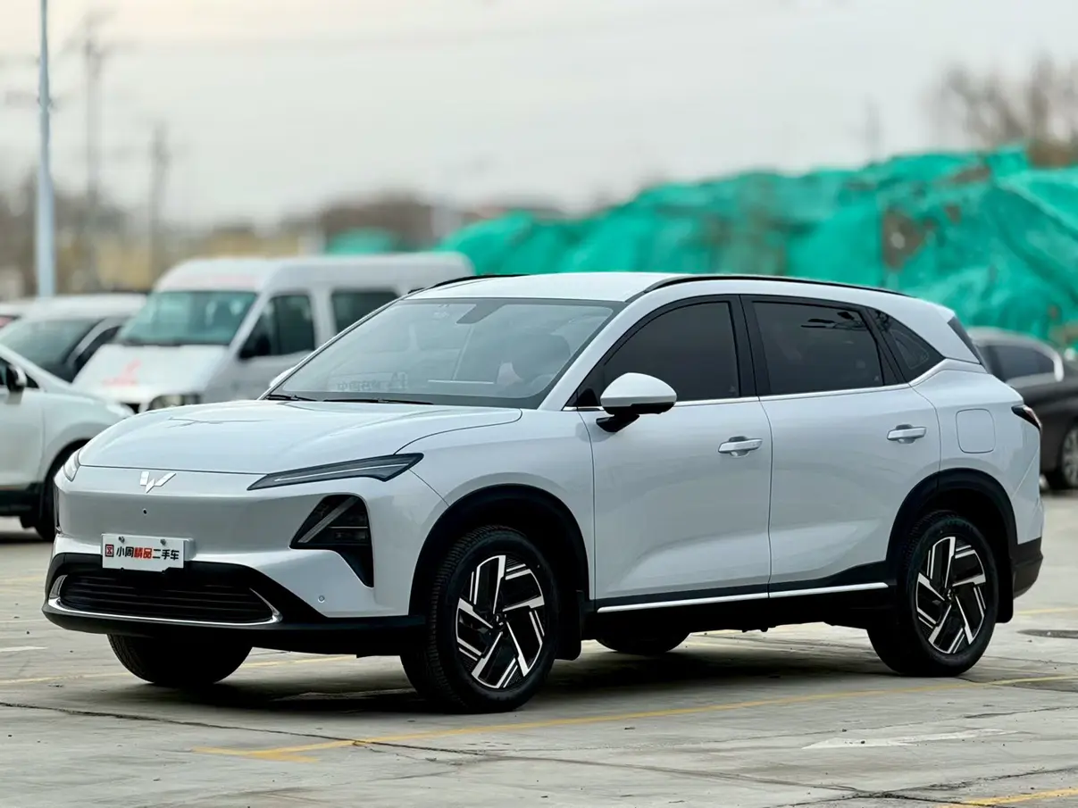 Wuling Starlight S PHEV  из Китая