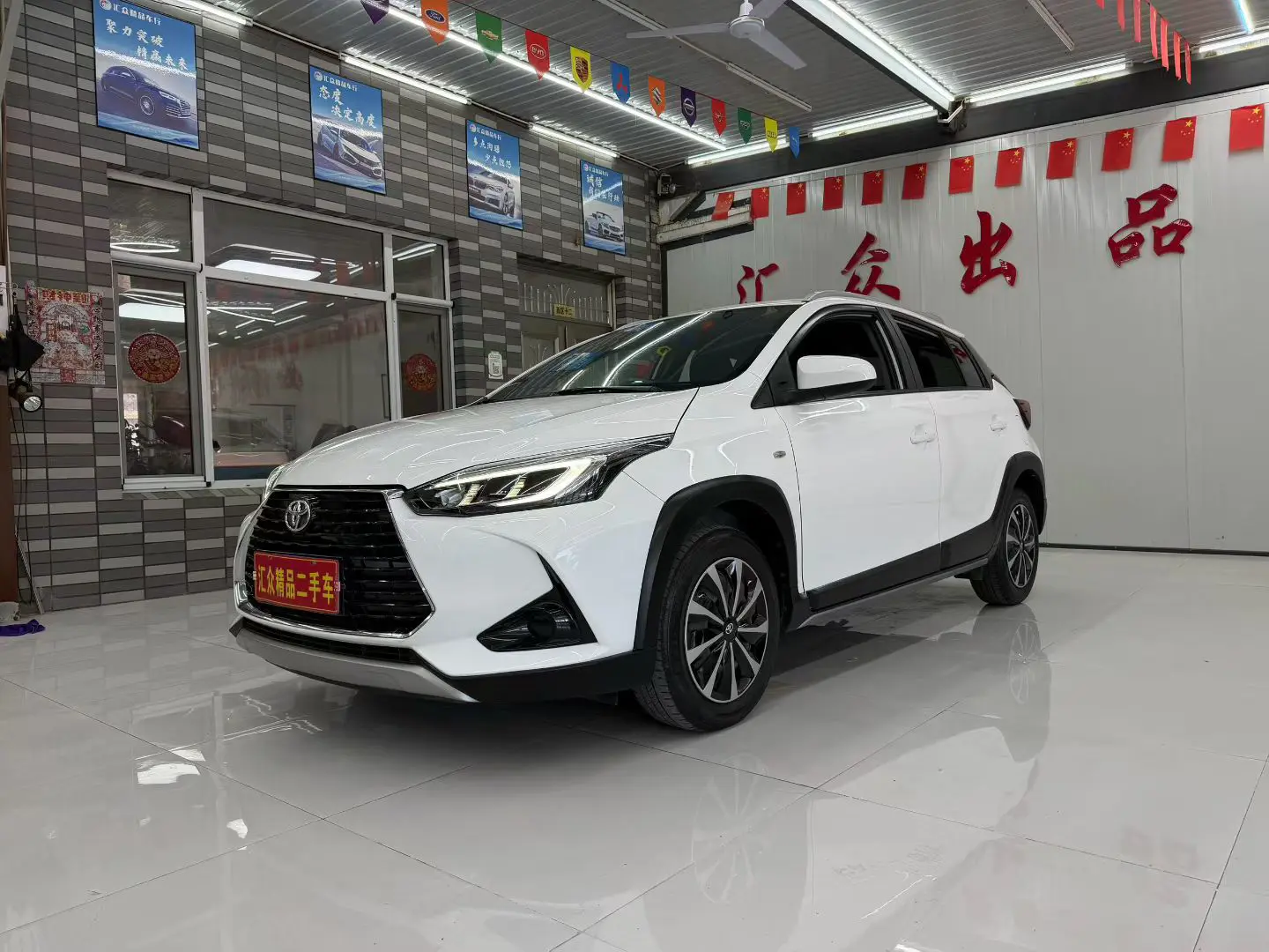 Toyota Yaris L  из Китая