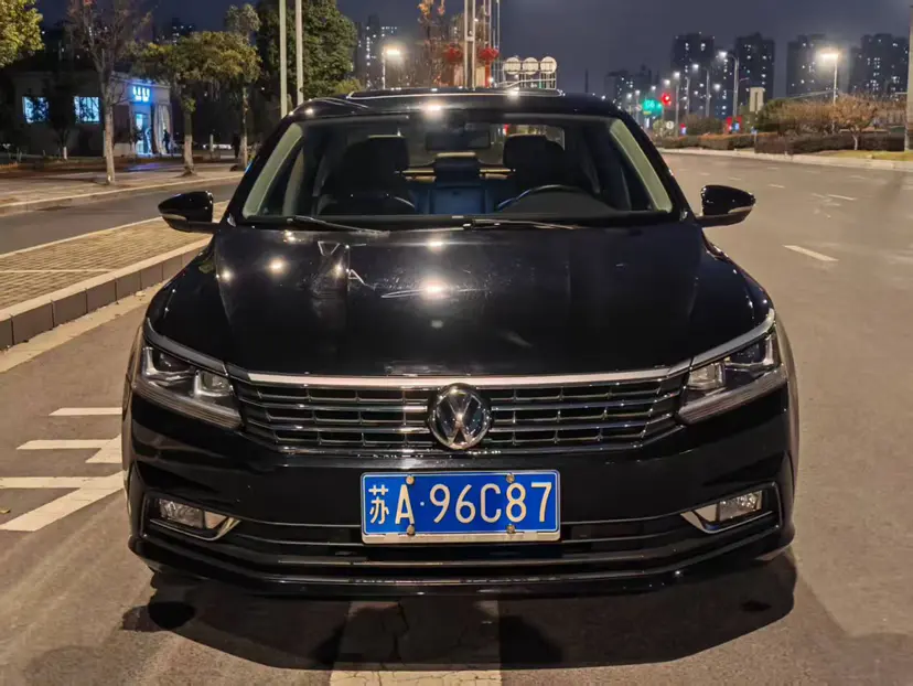 Volkswagen Passat  из Китая