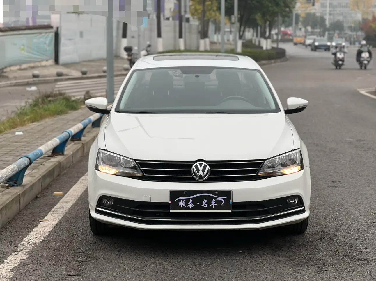 Volkswagen Sagitar  из Китая