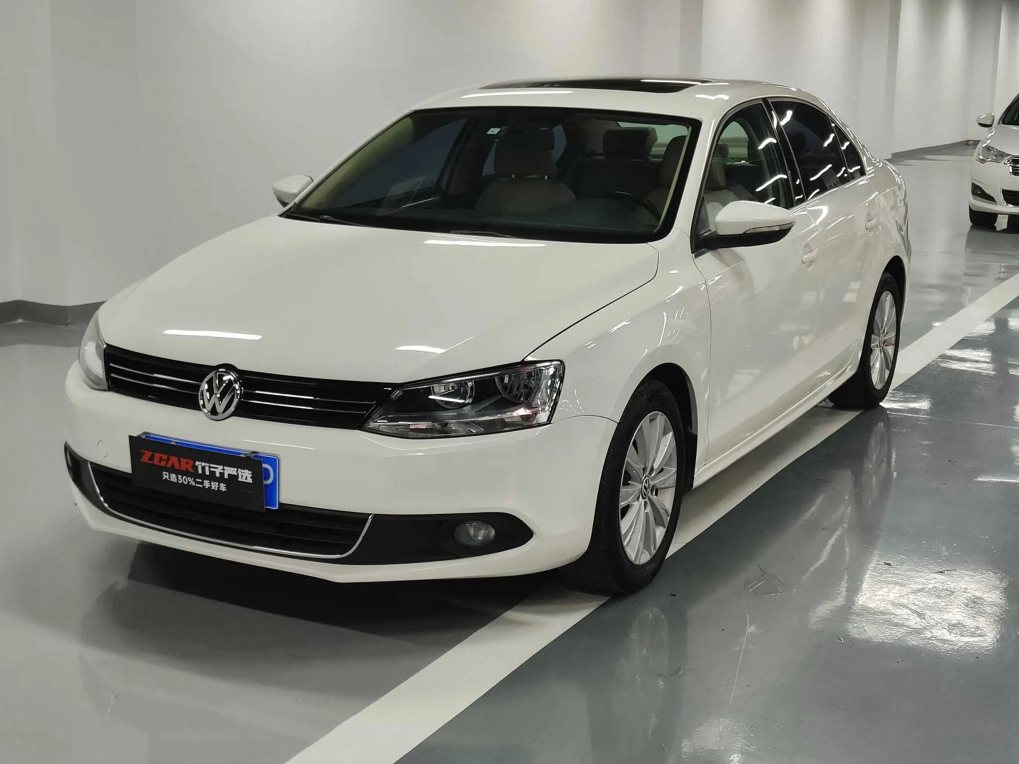 Volkswagen Sagitar  из Китая