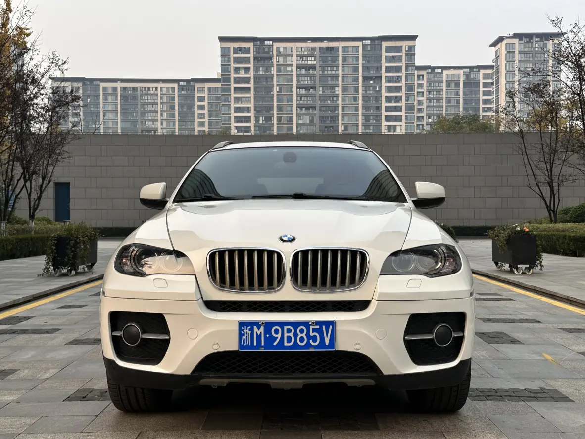 BMW X6  из Китая