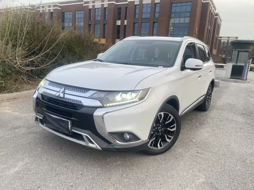 Mitsubishi Outlander  из Китая