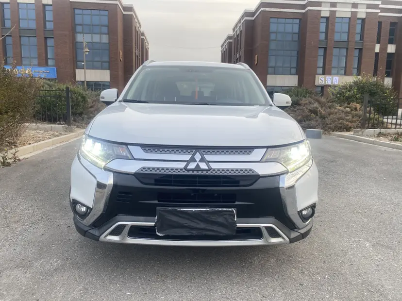 Mitsubishi Outlander  из Китая