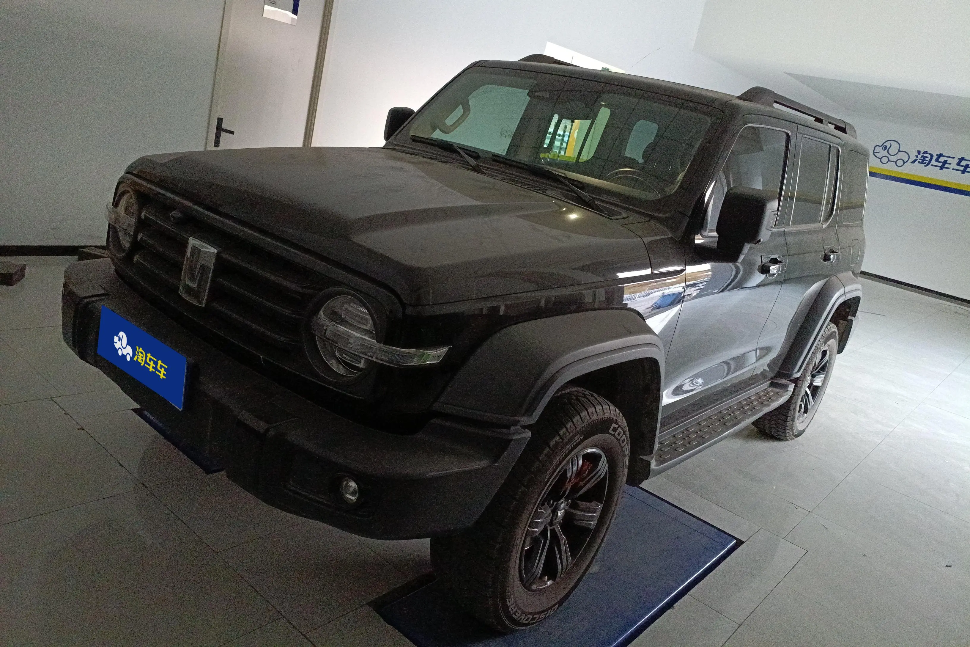 Tank 300  из Китая