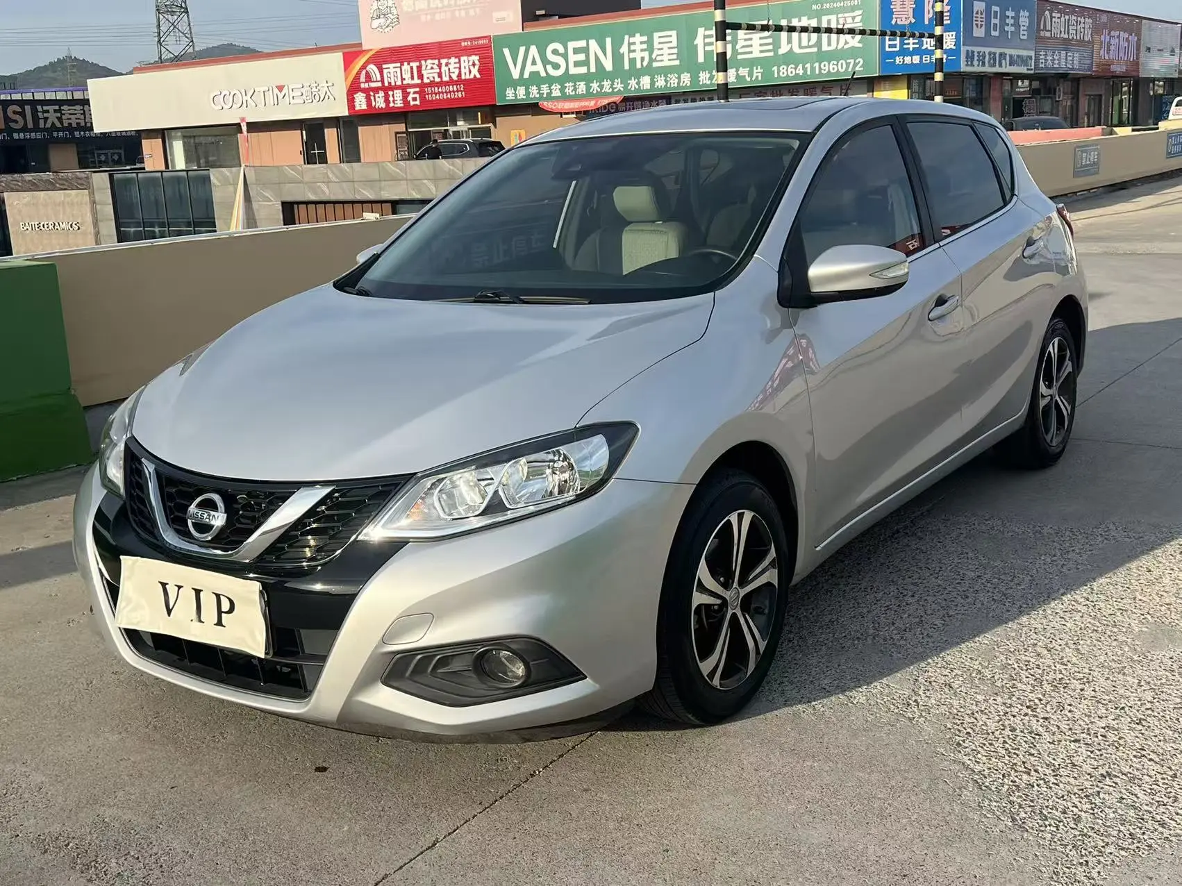 Nissan Tiida  из Китая