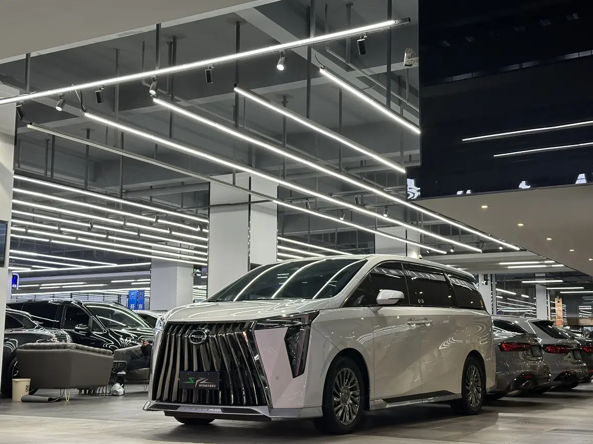 GAC Trumpchi M8  из Китая