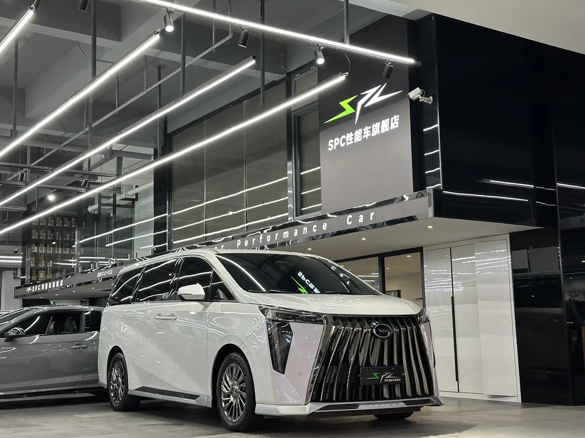 GAC Trumpchi M8  из Китая