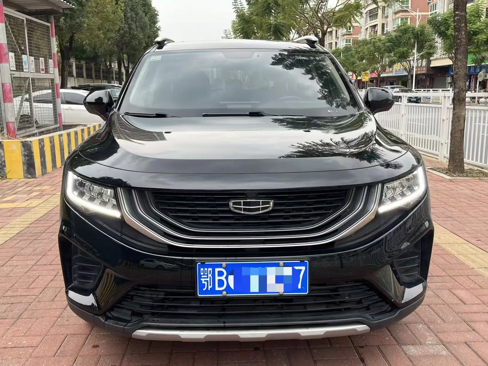 Geely Okavango  из Китая