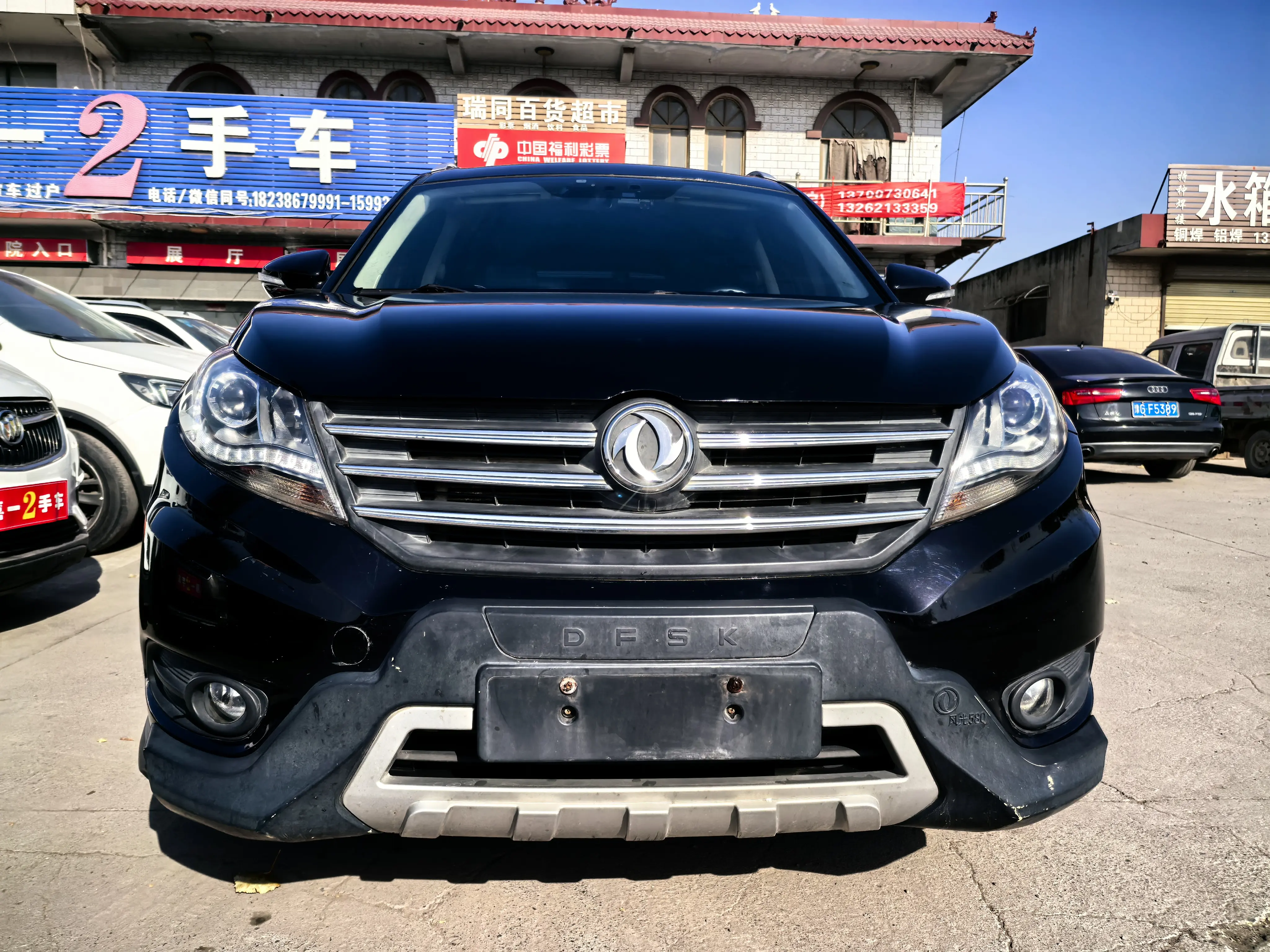 Dongfeng Fengon 580  из Китая