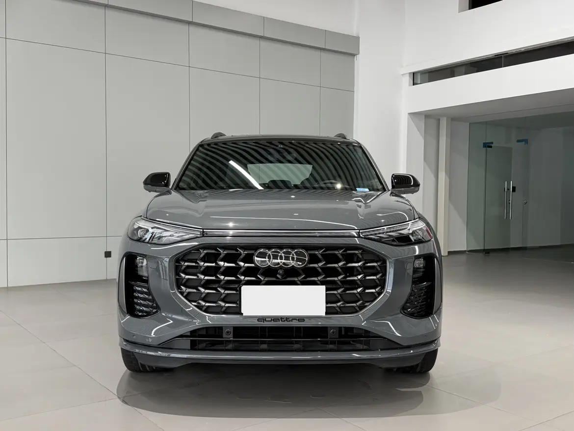 Audi Q6  из Китая