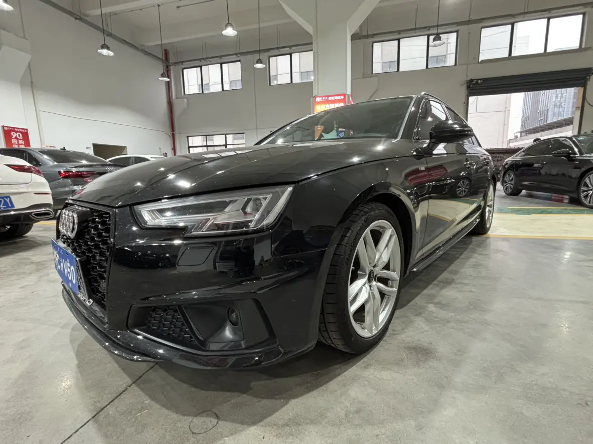 Audi A4 (imported)  из Китая