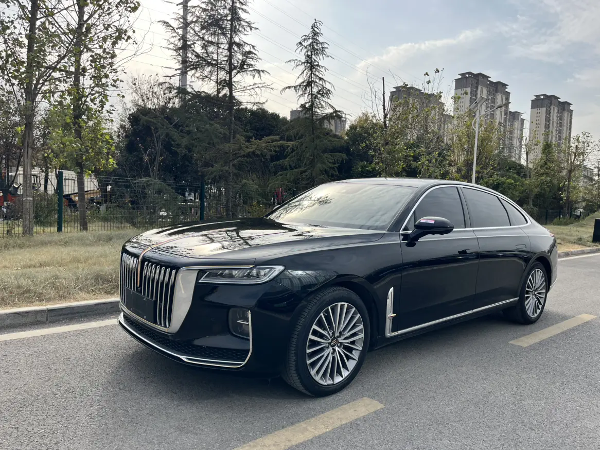 Hongqi H9  из Китая