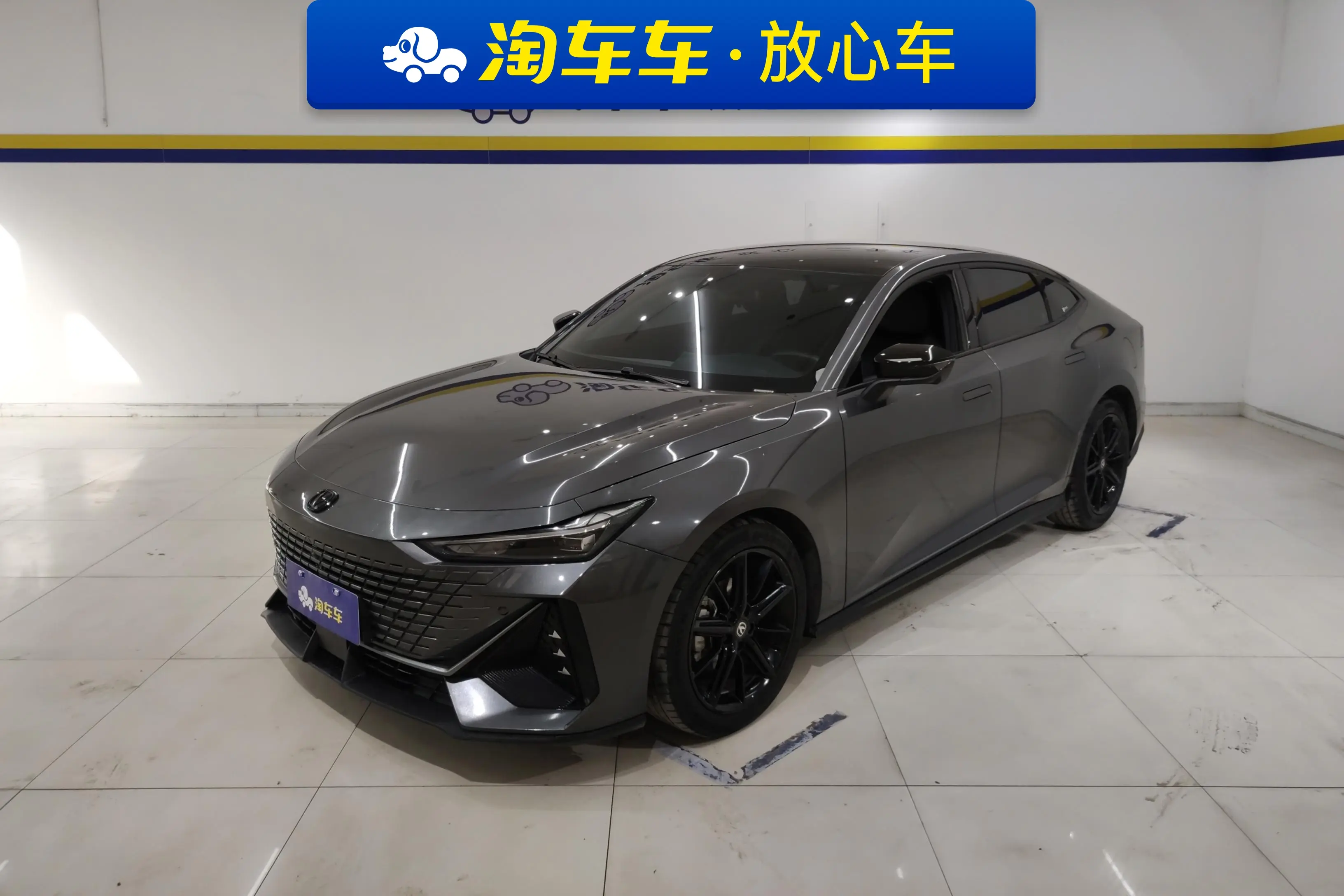 Changan UNI-V  из Китая