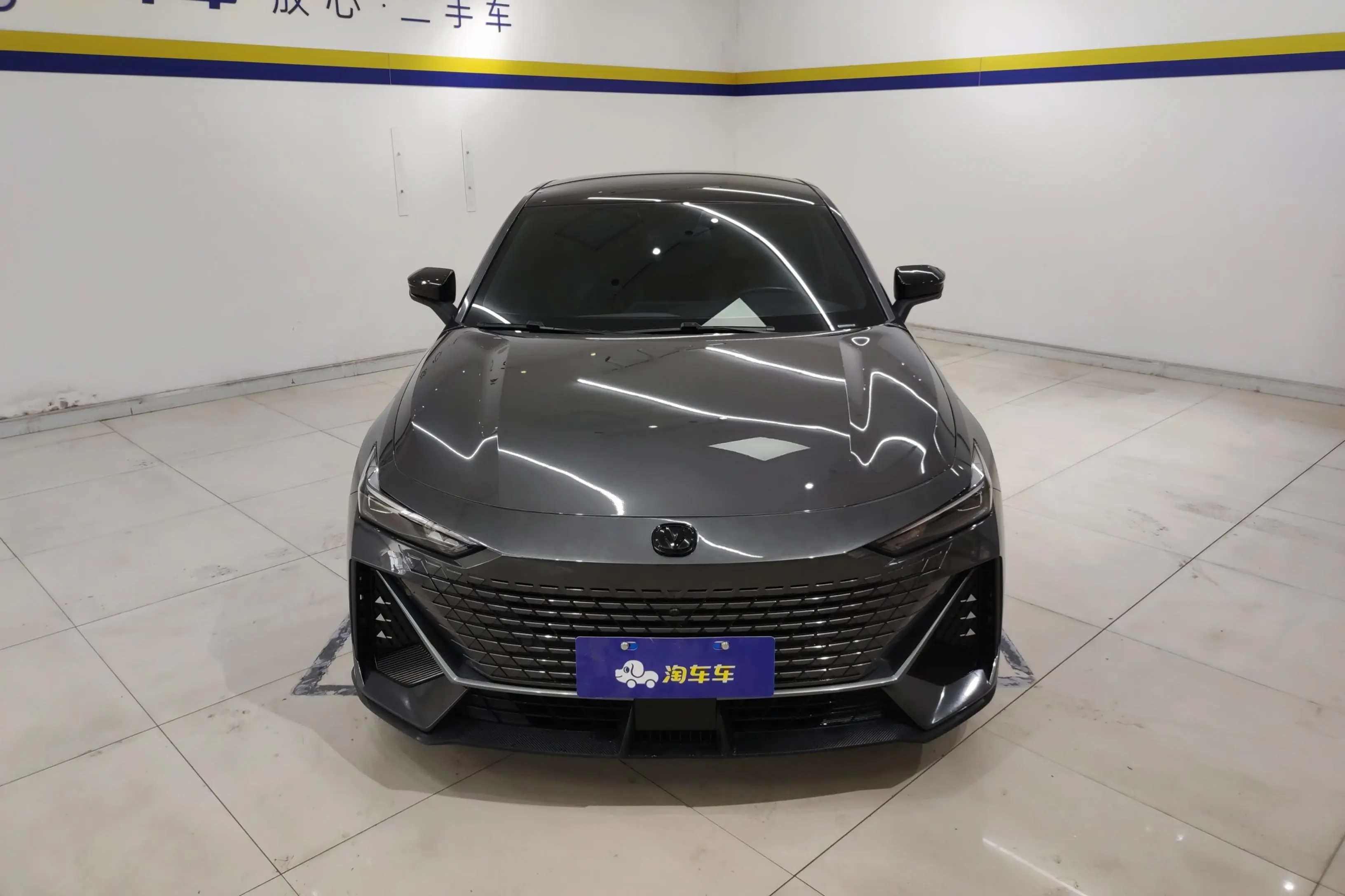 Changan UNI-V  из Китая