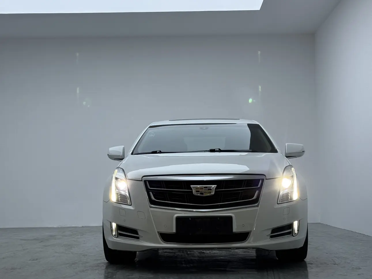 Cadillac XTS  из Китая