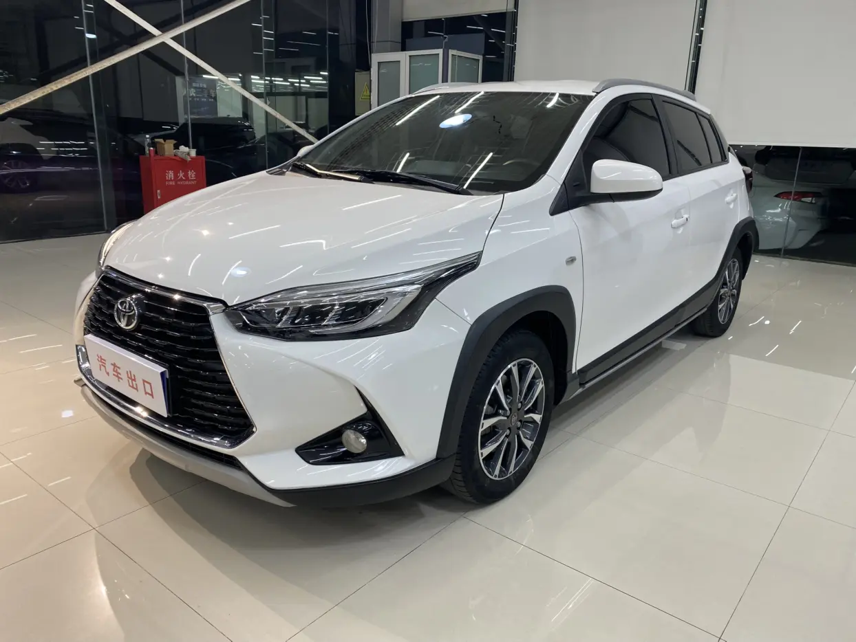 Toyota Yaris L  из Китая