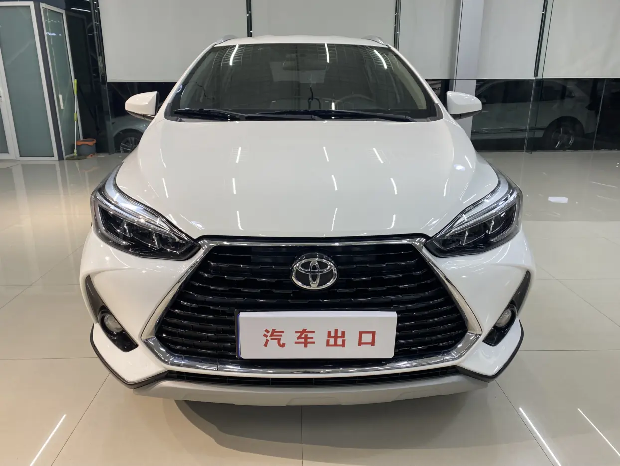 Toyota Yaris L  из Китая