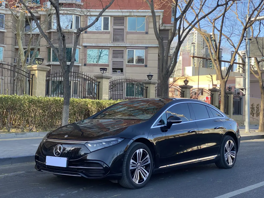 Mercedes-Benz EQS  из Китая