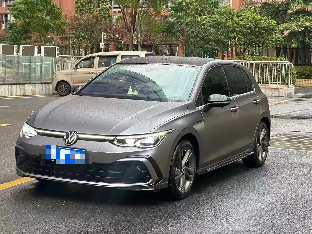 Volkswagen Golf  из Китая