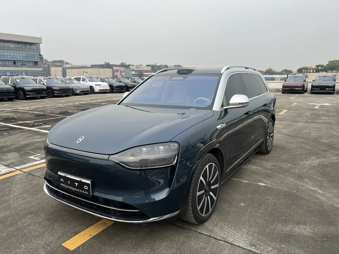 AITO M9 (Wenjie M9)  из Китая