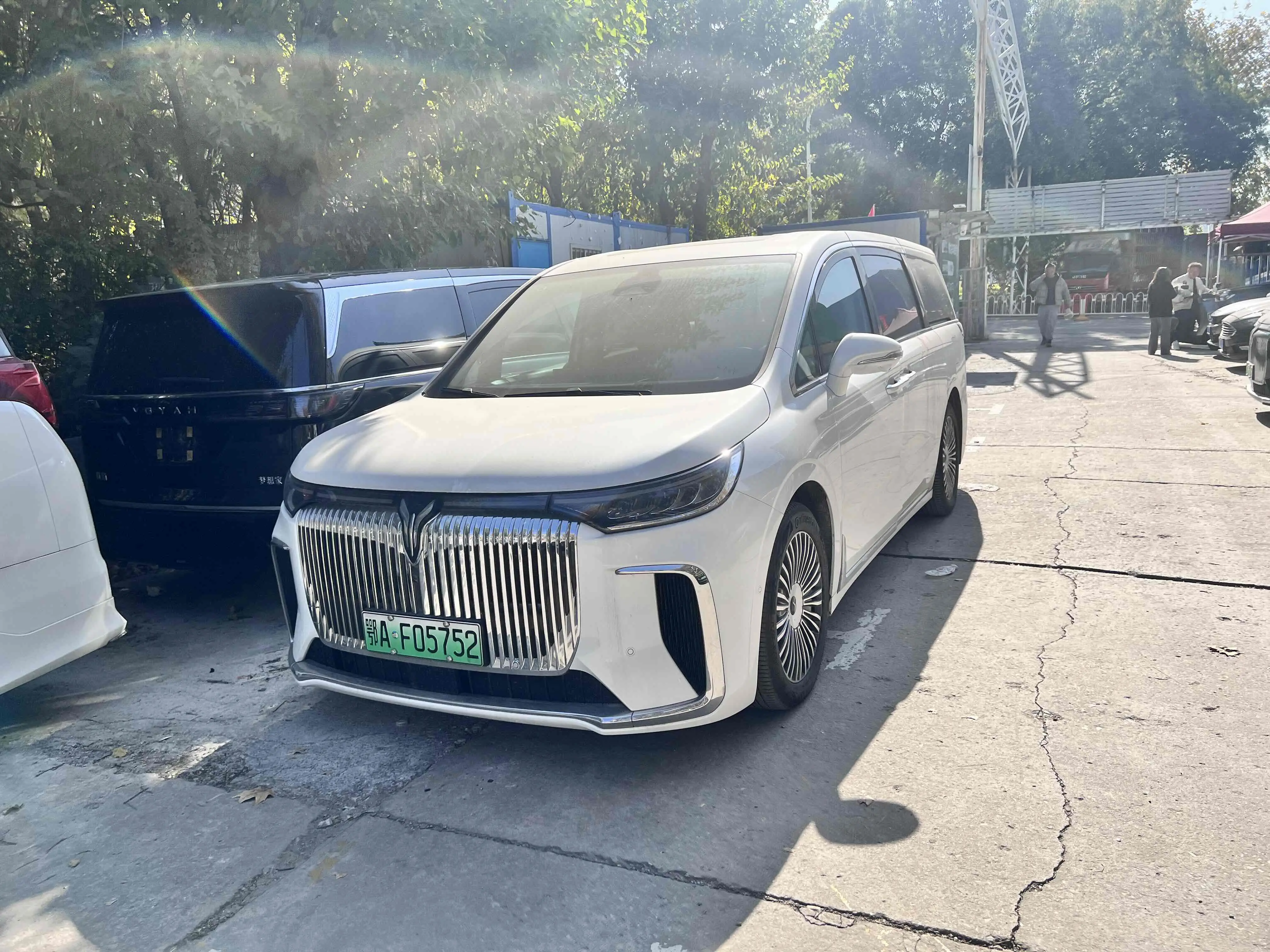 Voyah Lantu Dreamer PHEV  из Китая