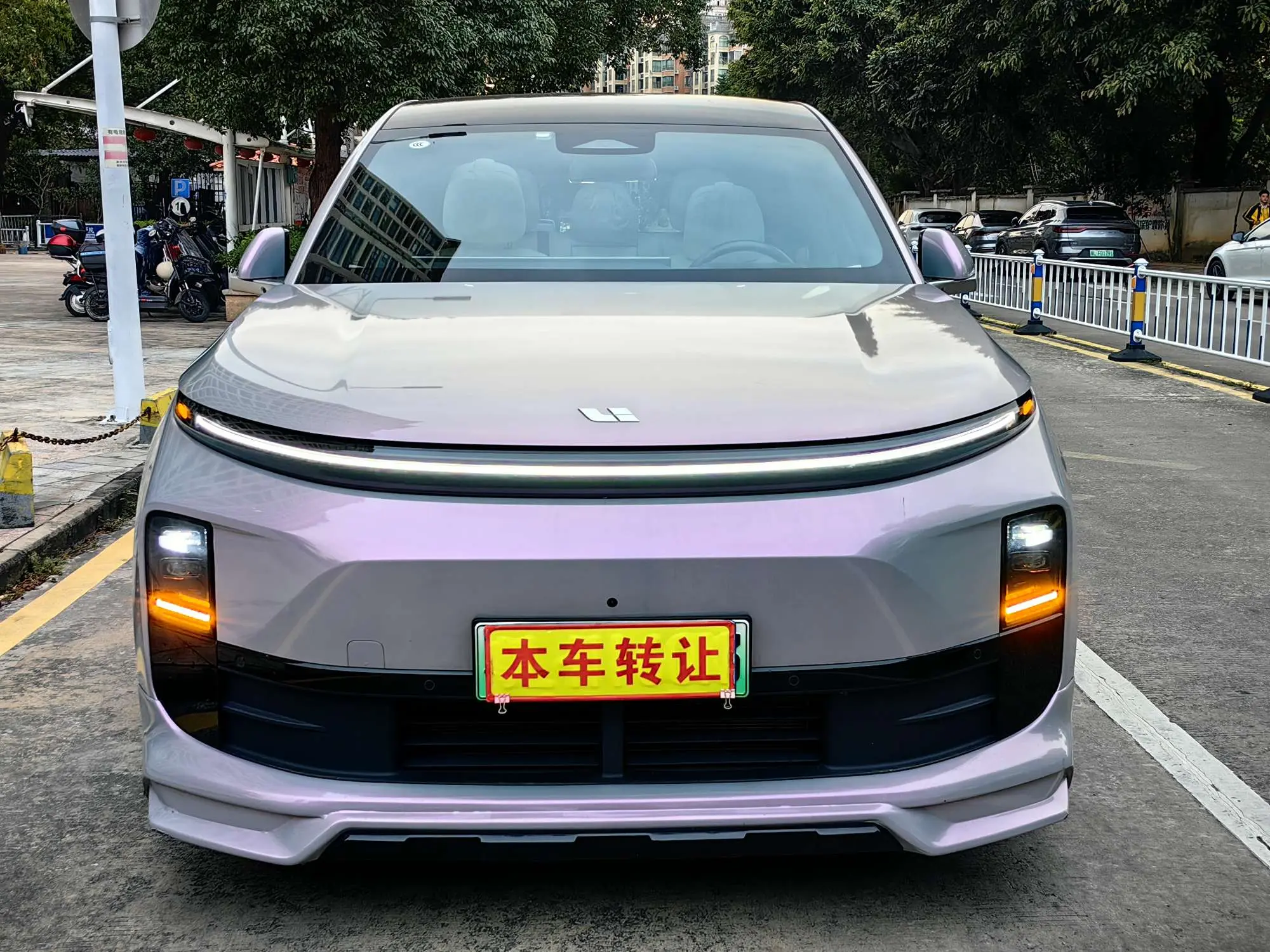 Li L6 (Ideal L6)  из Китая