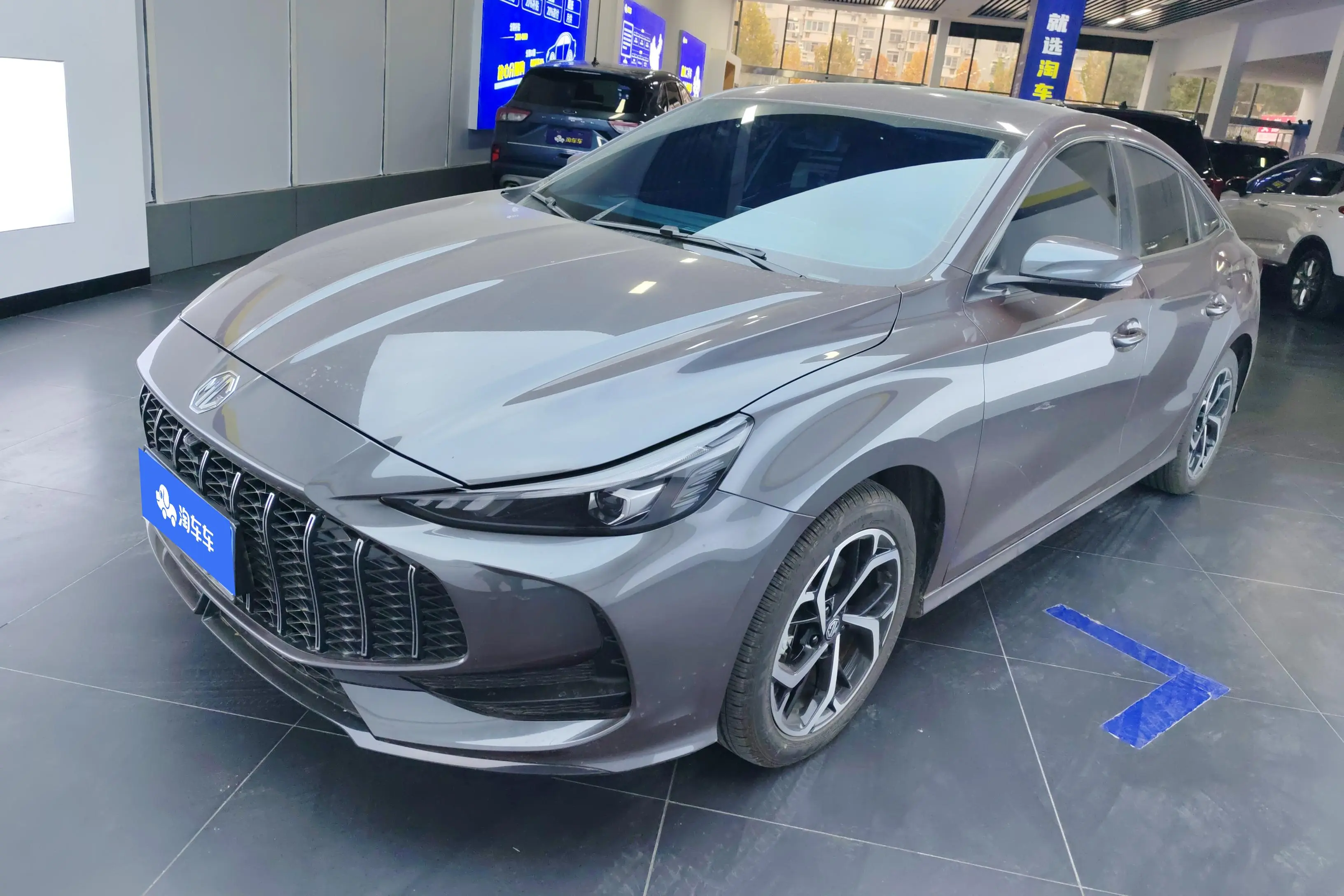 MG 5  из Китая