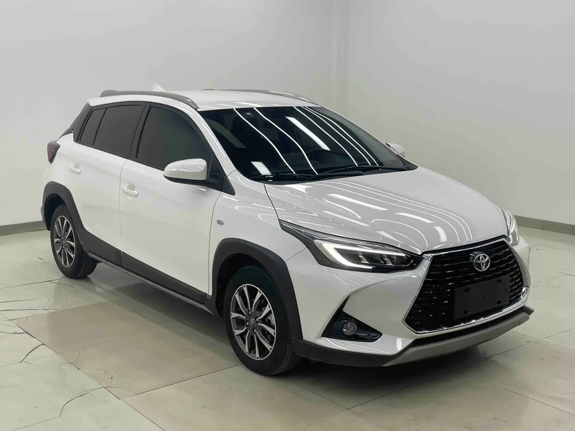 Toyota Yaris L  из Китая
