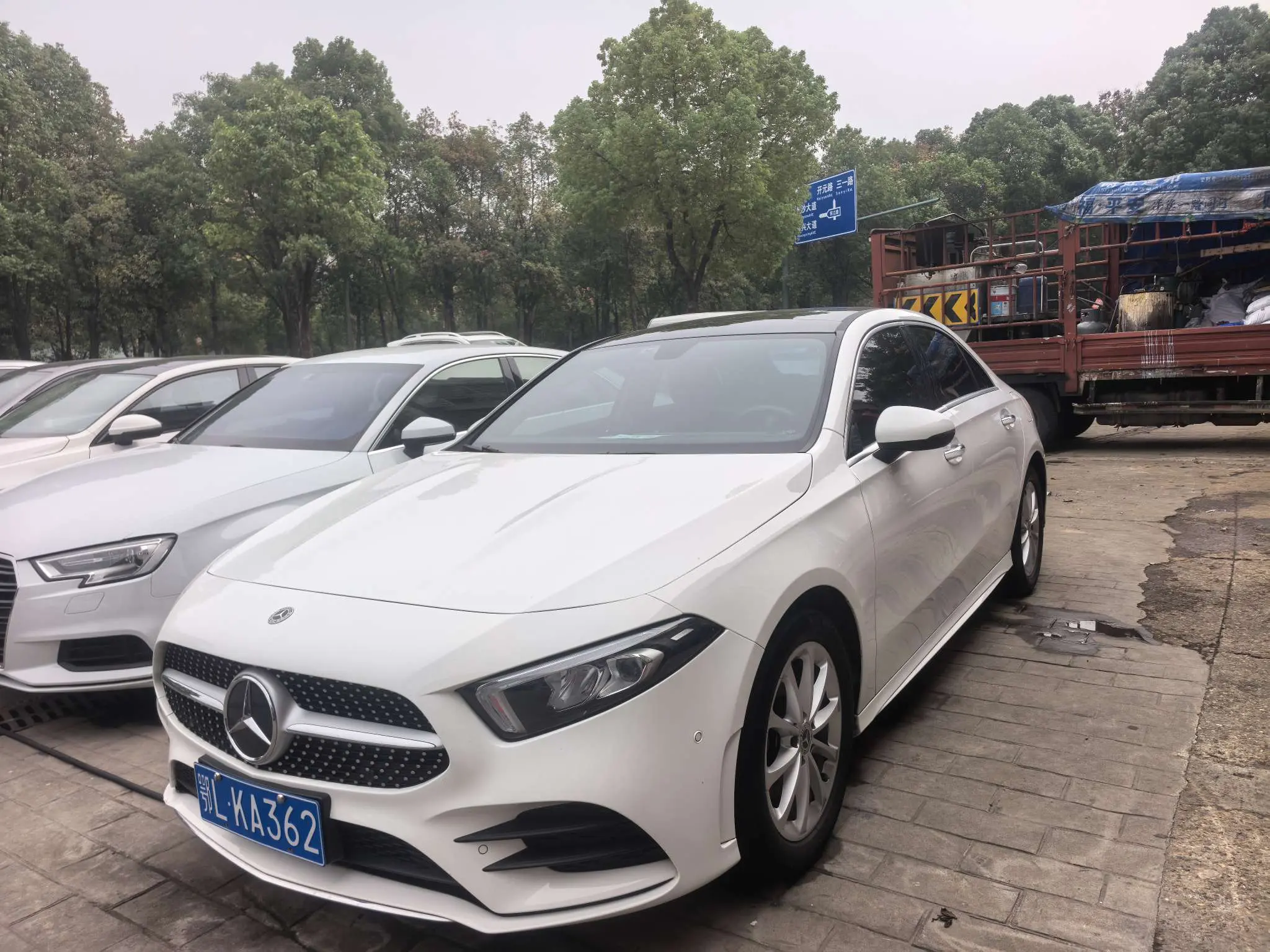 Mercedes-Benz Mercedes Benz A Class  из Китая