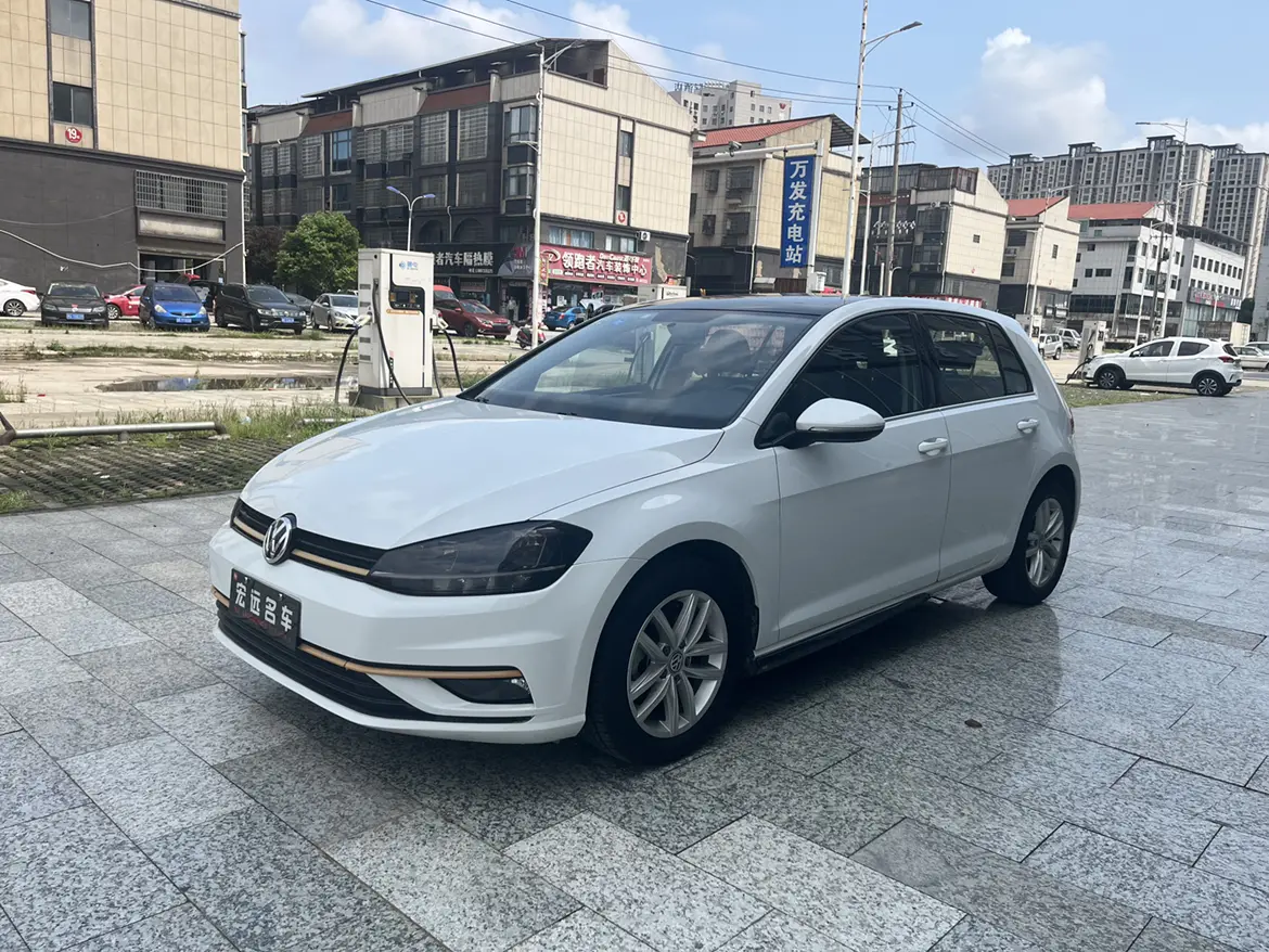 Volkswagen Golf  из Китая
