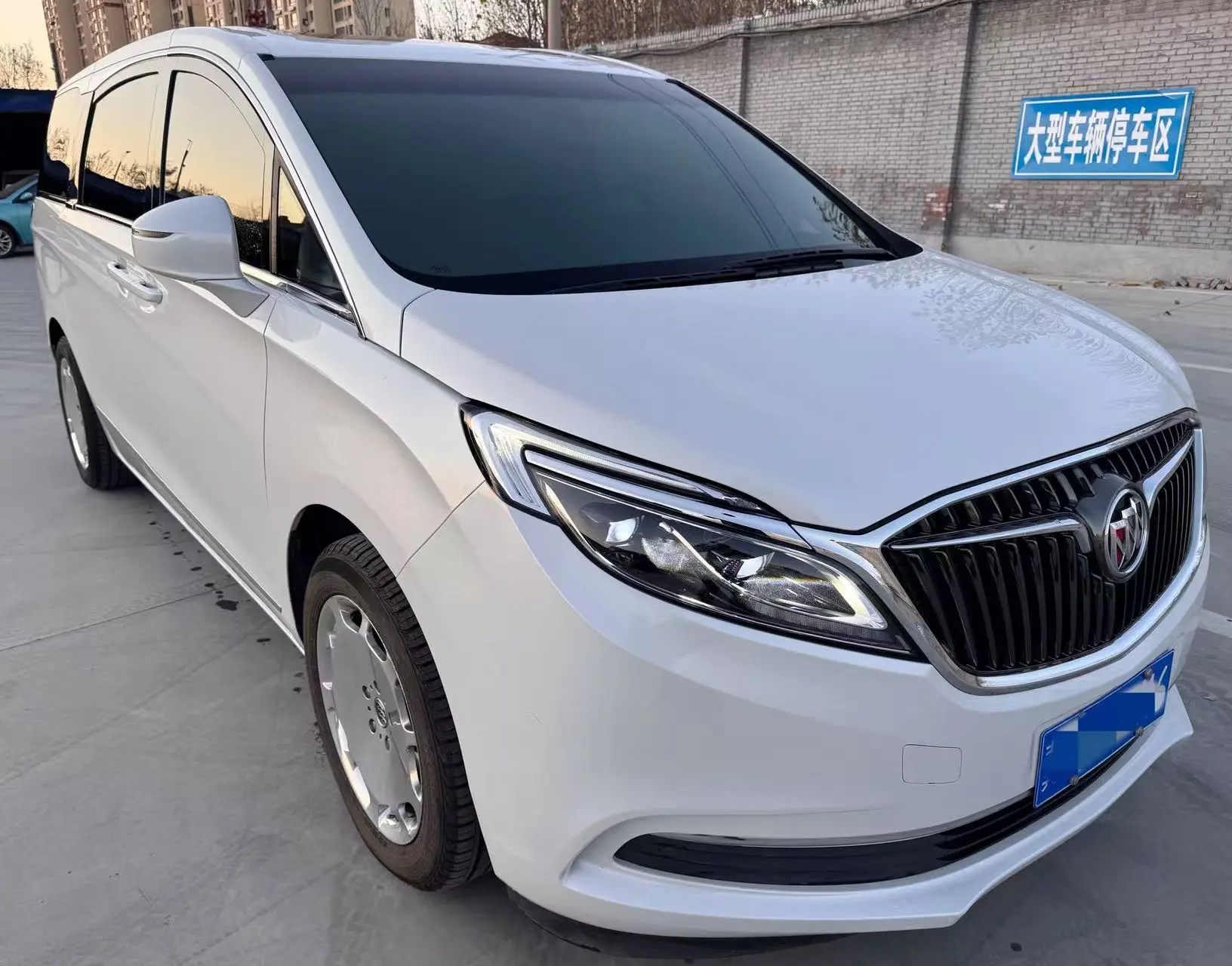Buick GL8  из Китая